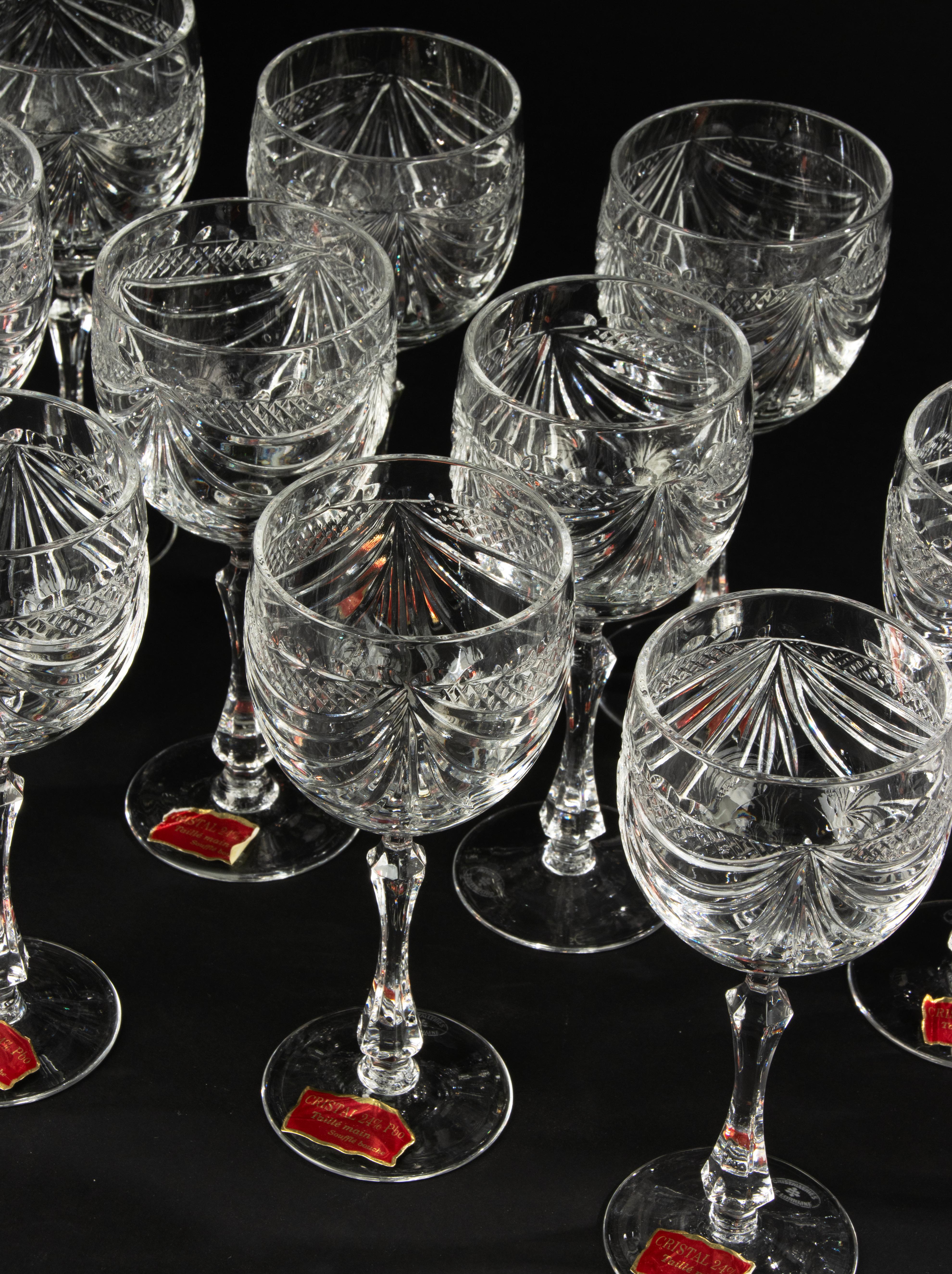 Juego de 13 copas de cristal para vino - Cristallerie De Lorraine Francés en venta