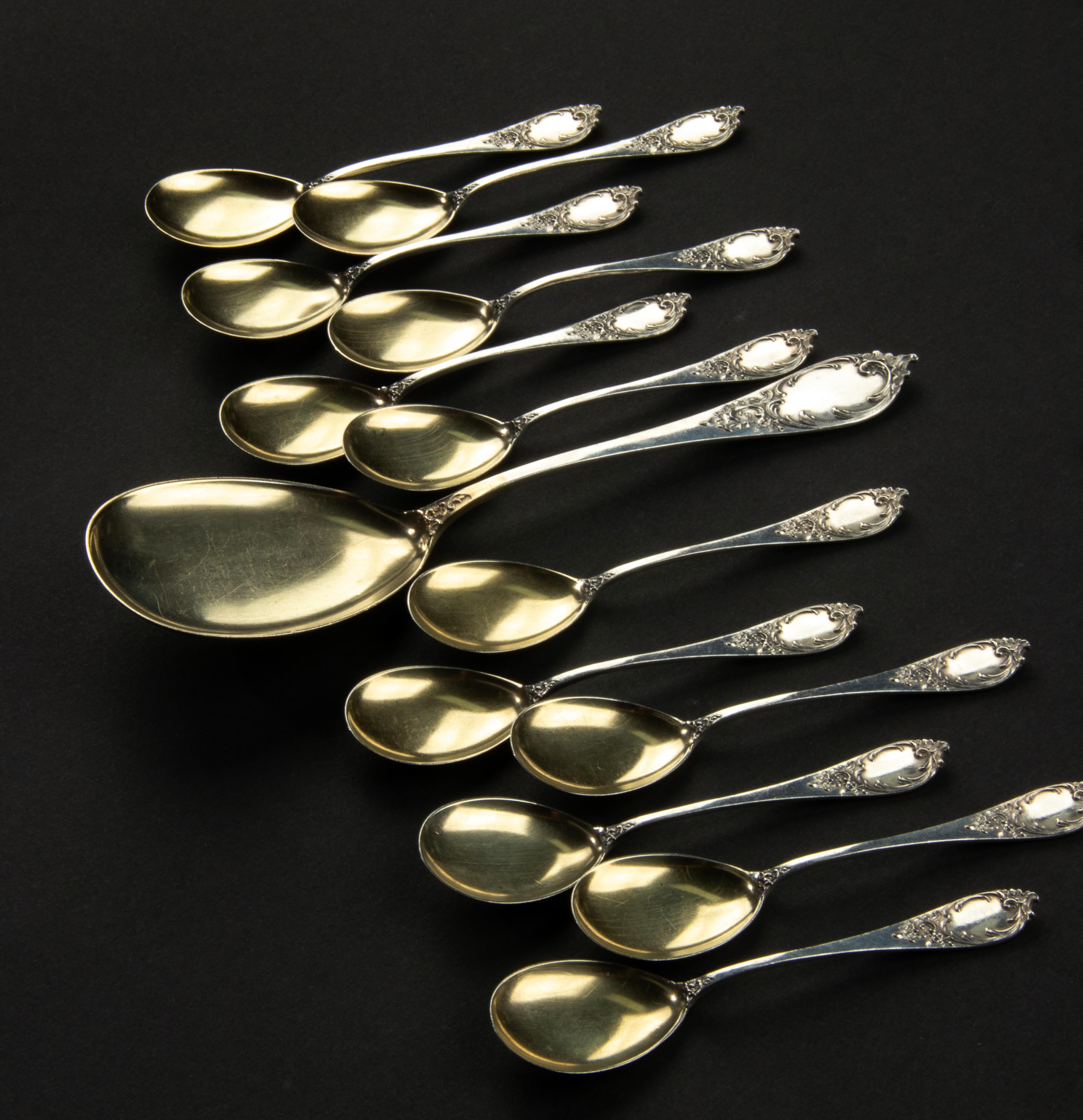 13-Piece Set of Solid Silver Ice Cream Spoons, Late 19th Century For Sale 5