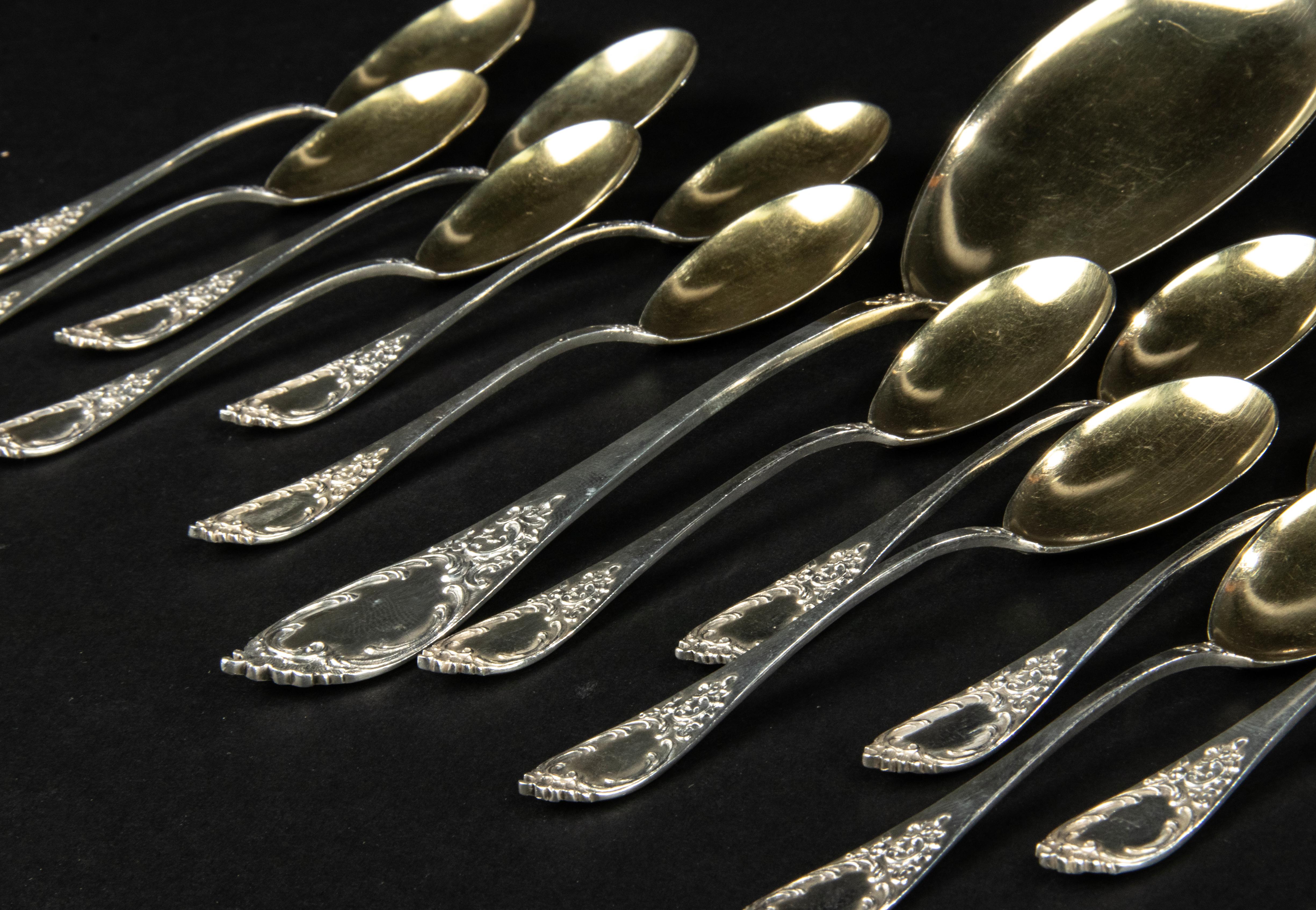 13-Piece Set of Solid Silver Ice Cream Spoons, Late 19th Century For Sale 6