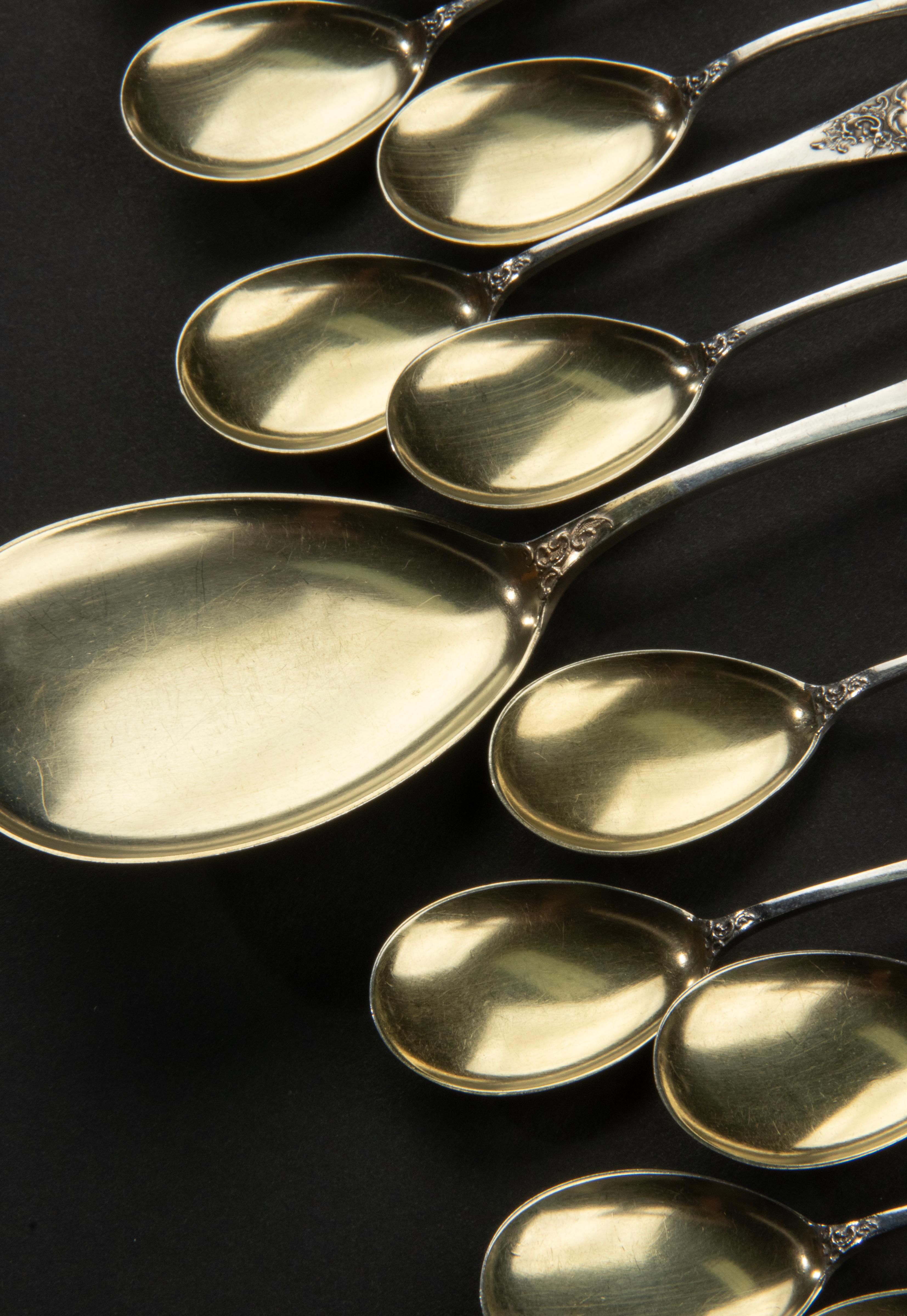 13-Piece Set of Solid Silver Ice Cream Spoons, Late 19th Century For Sale 9