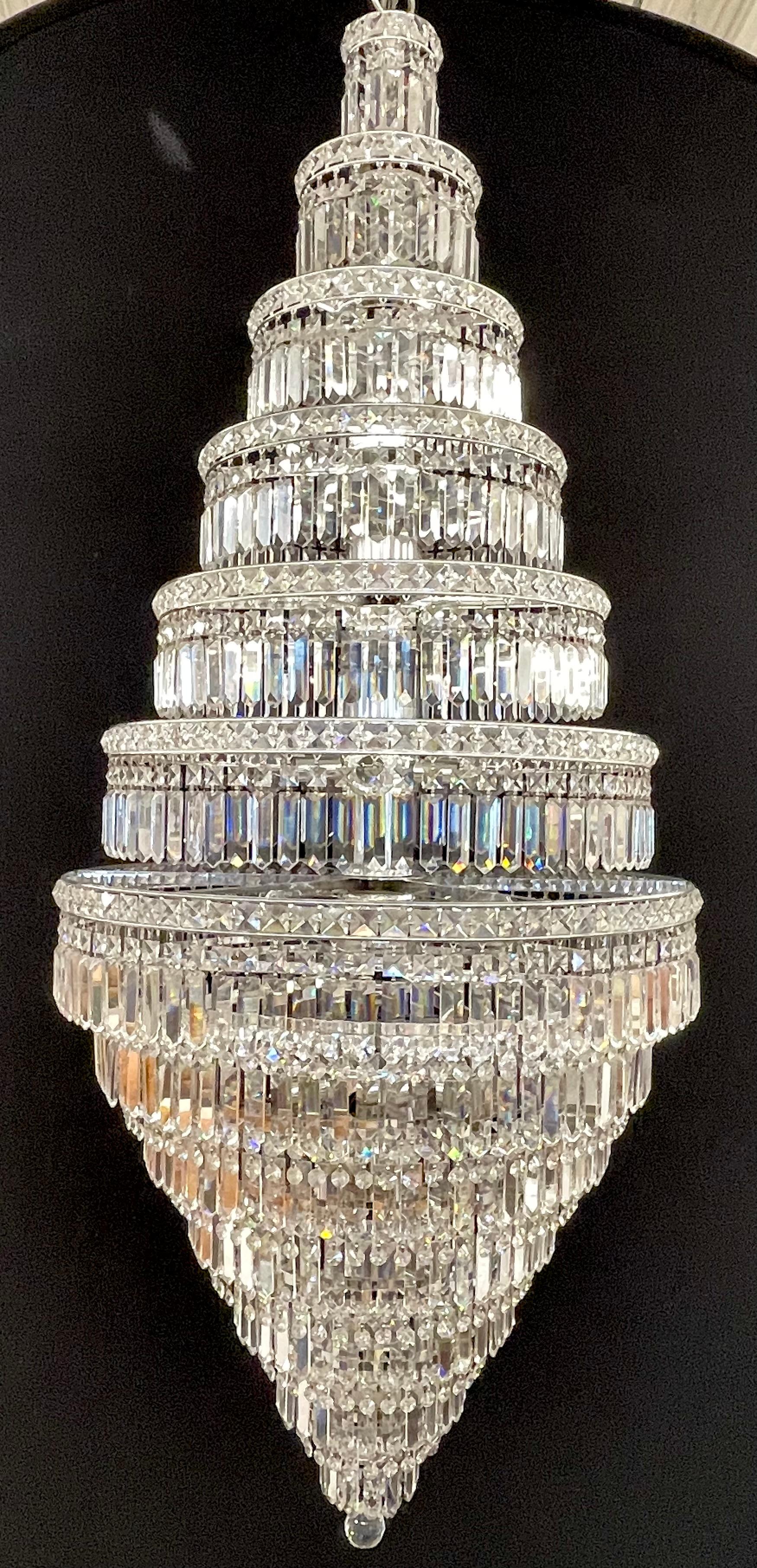 13 Tier Wedding Cake Chandelier, Crystal Prisms, 1970s In Good Condition For Sale In Stamford, CT
