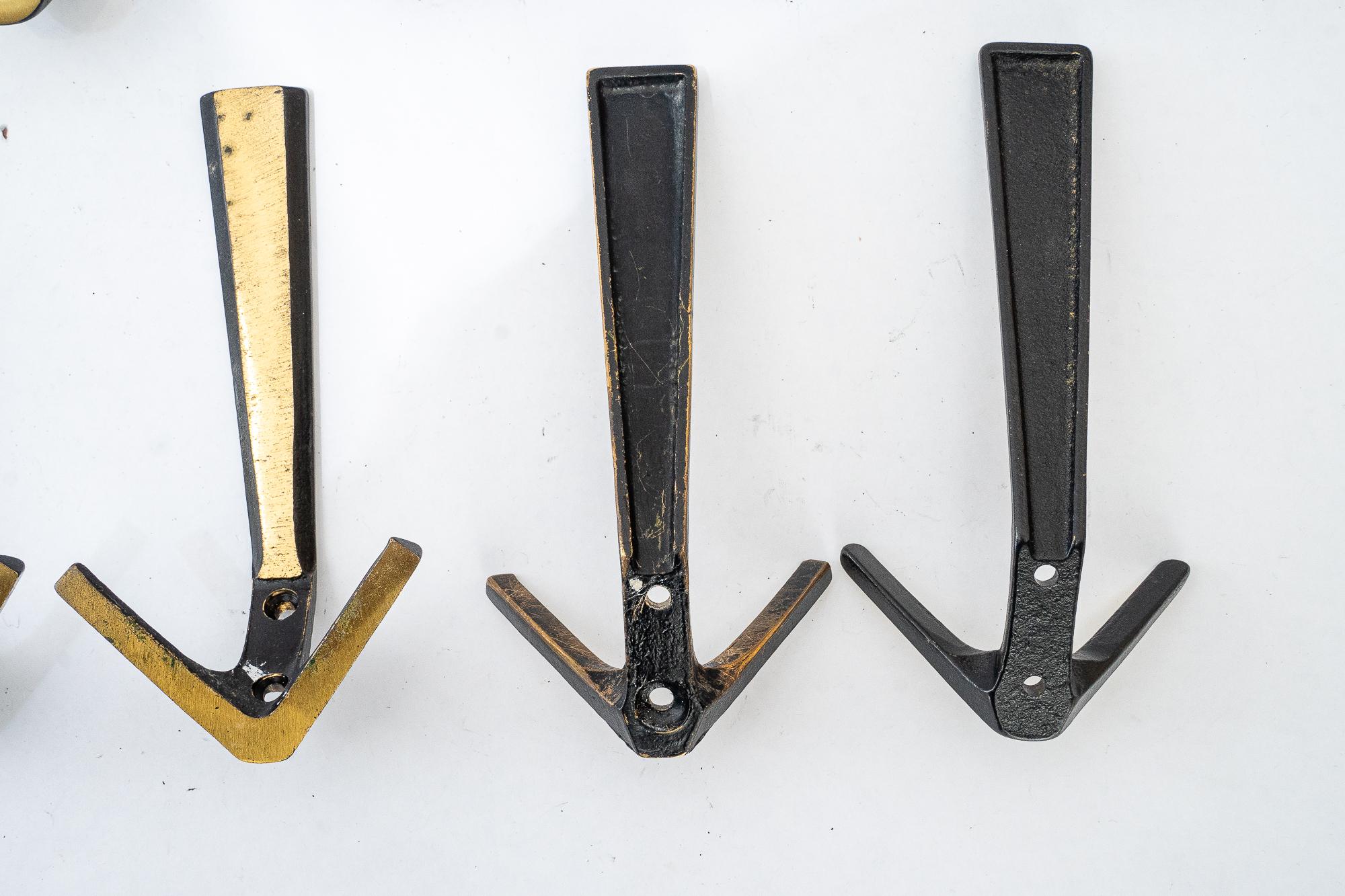 Metà XX secolo 13 ganci da parete di Herta Baller, anni '50 circa in vendita
