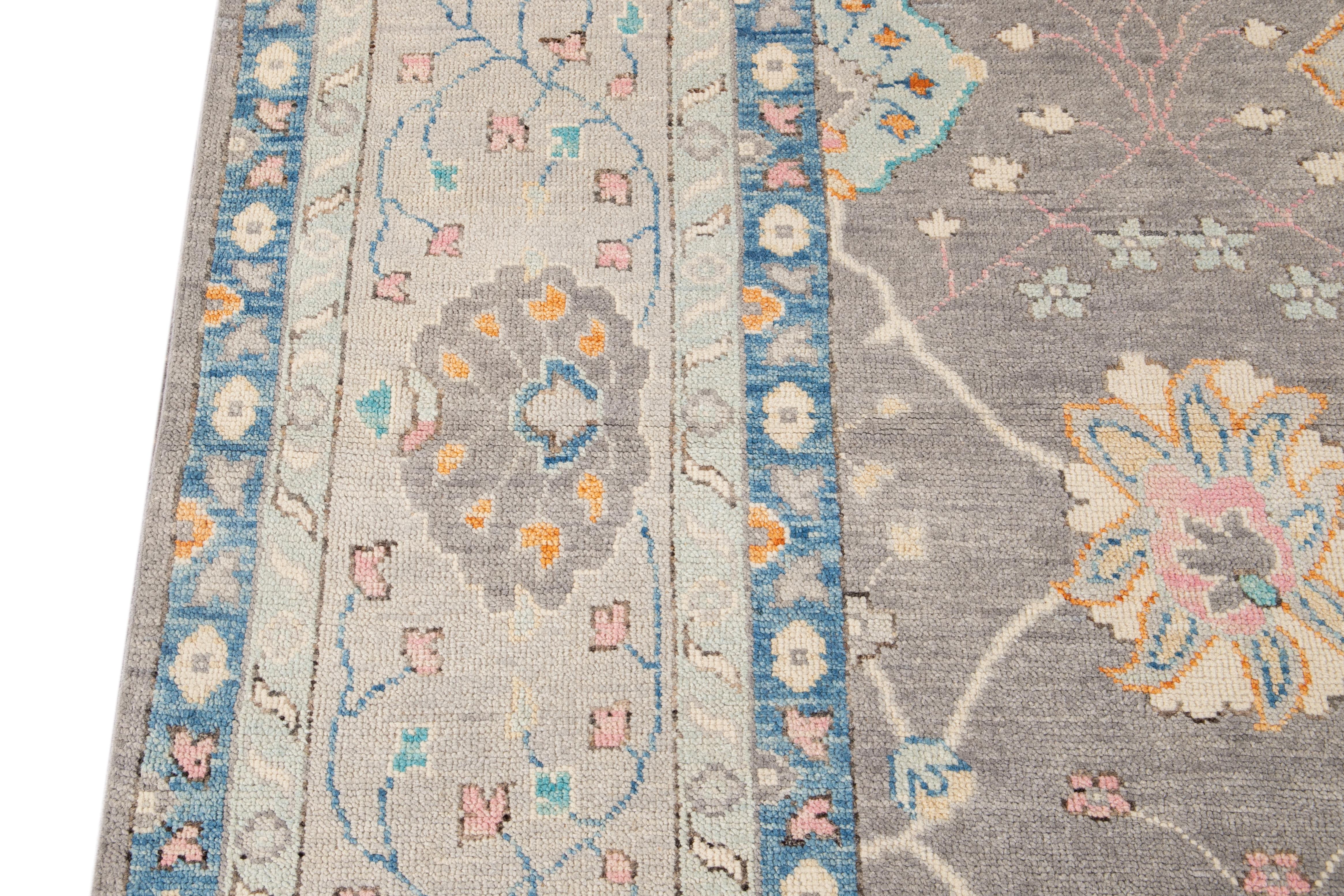 13 x 15 Tappeto contemporaneo in lana grigia in stile Oushak fatto a mano con design floreale in vendita 1