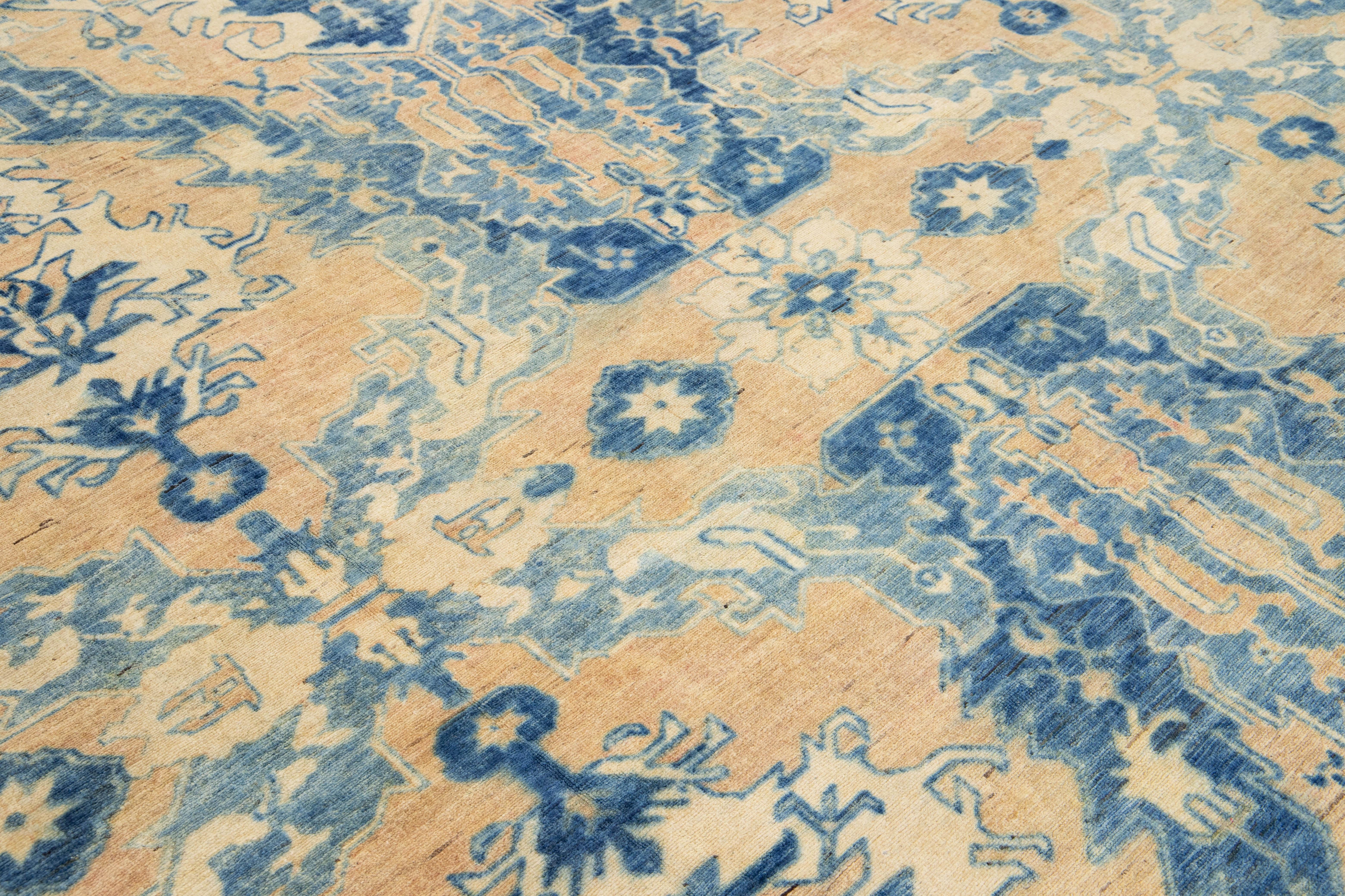 13 x 17 Moderner Wollteppich im Übergangsstil in Tan mit Allover-Design im Zustand „Neu“ im Angebot in Norwalk, CT