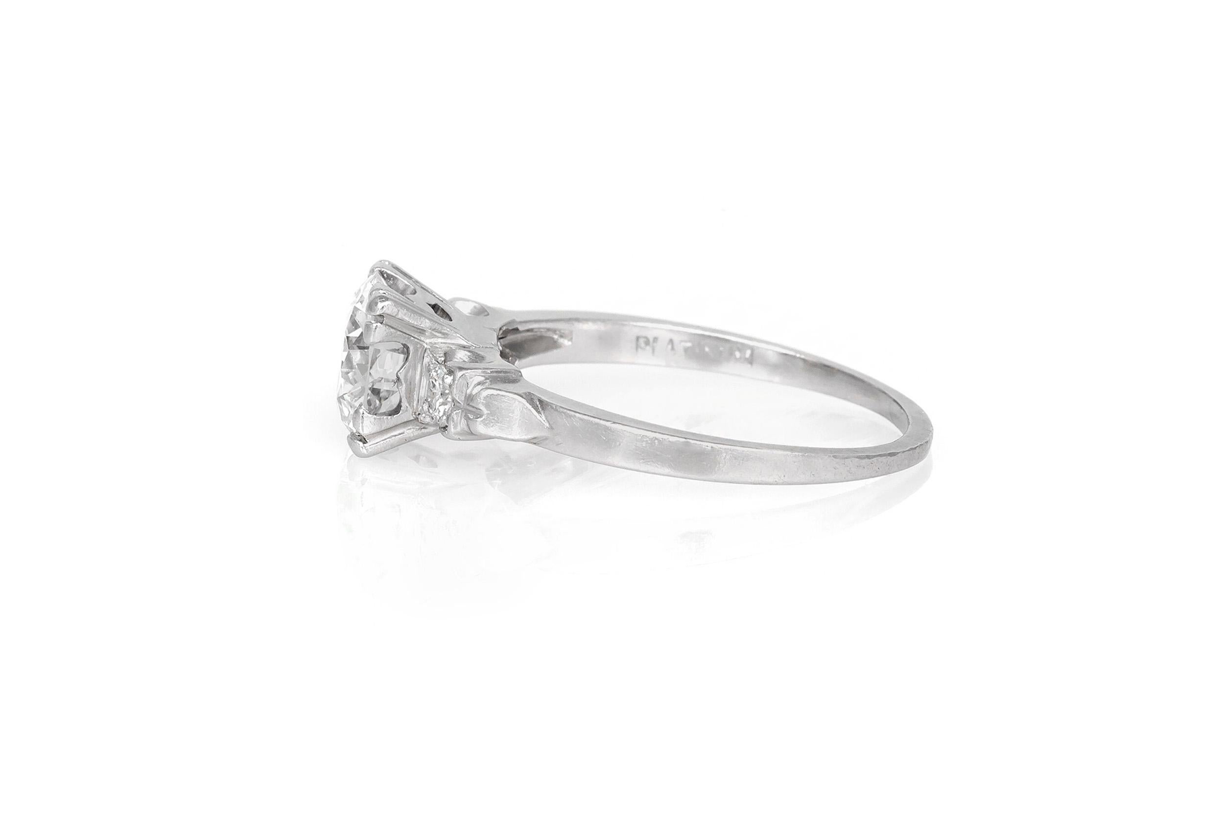 1.30 Carat 1920s-1930s Platinum Engagement Ring In Excellent Condition For Sale In New York, NY