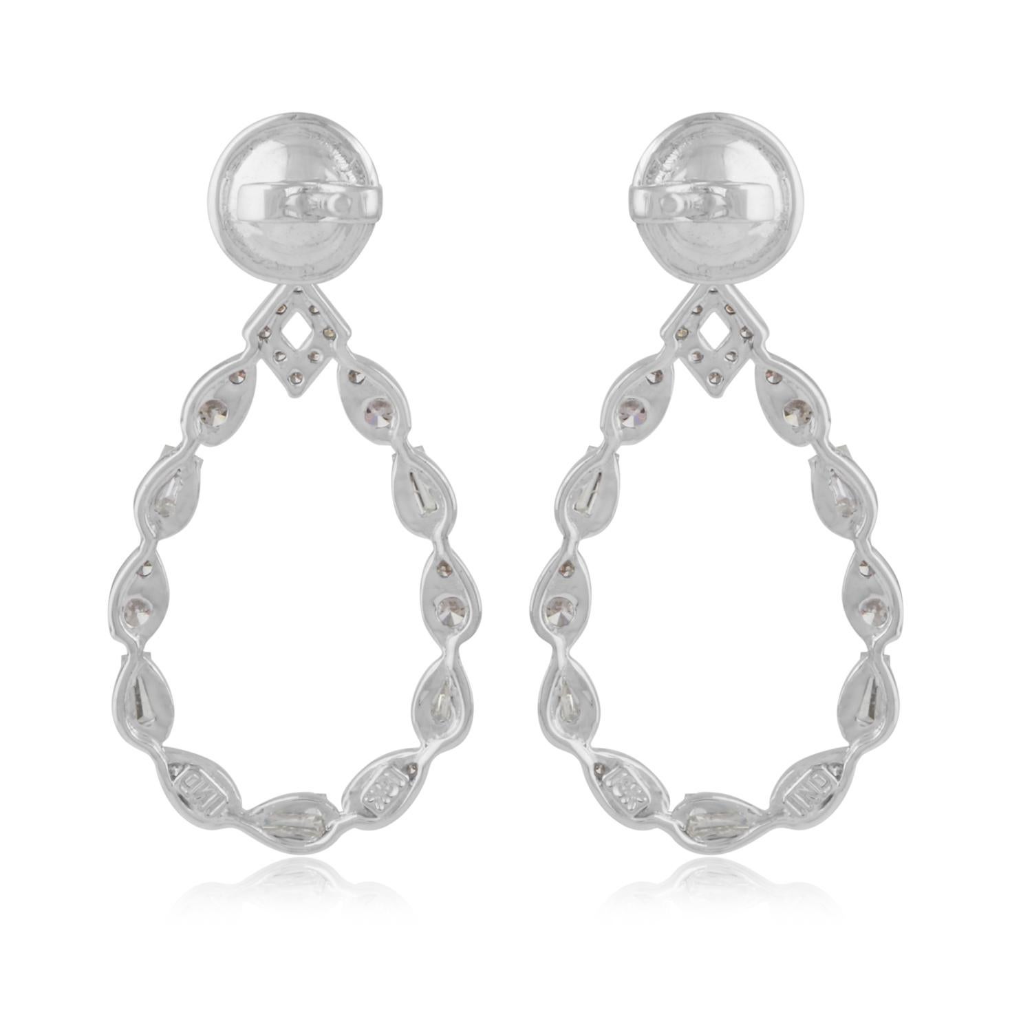 Women's 1.30 Carat Baguette Diamond Dangle Earrings 18 Karat White Gold Handmade Jewelry For Sale