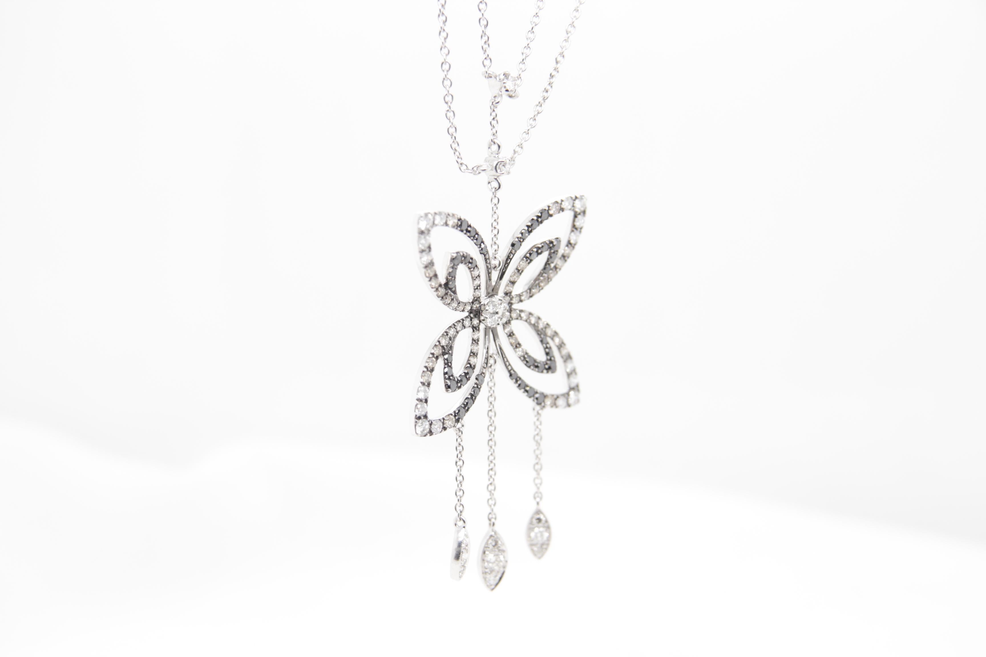 Round Cut 1.30 Carat Butterfly Diamond Pendant in 18 Karat Gold For Sale