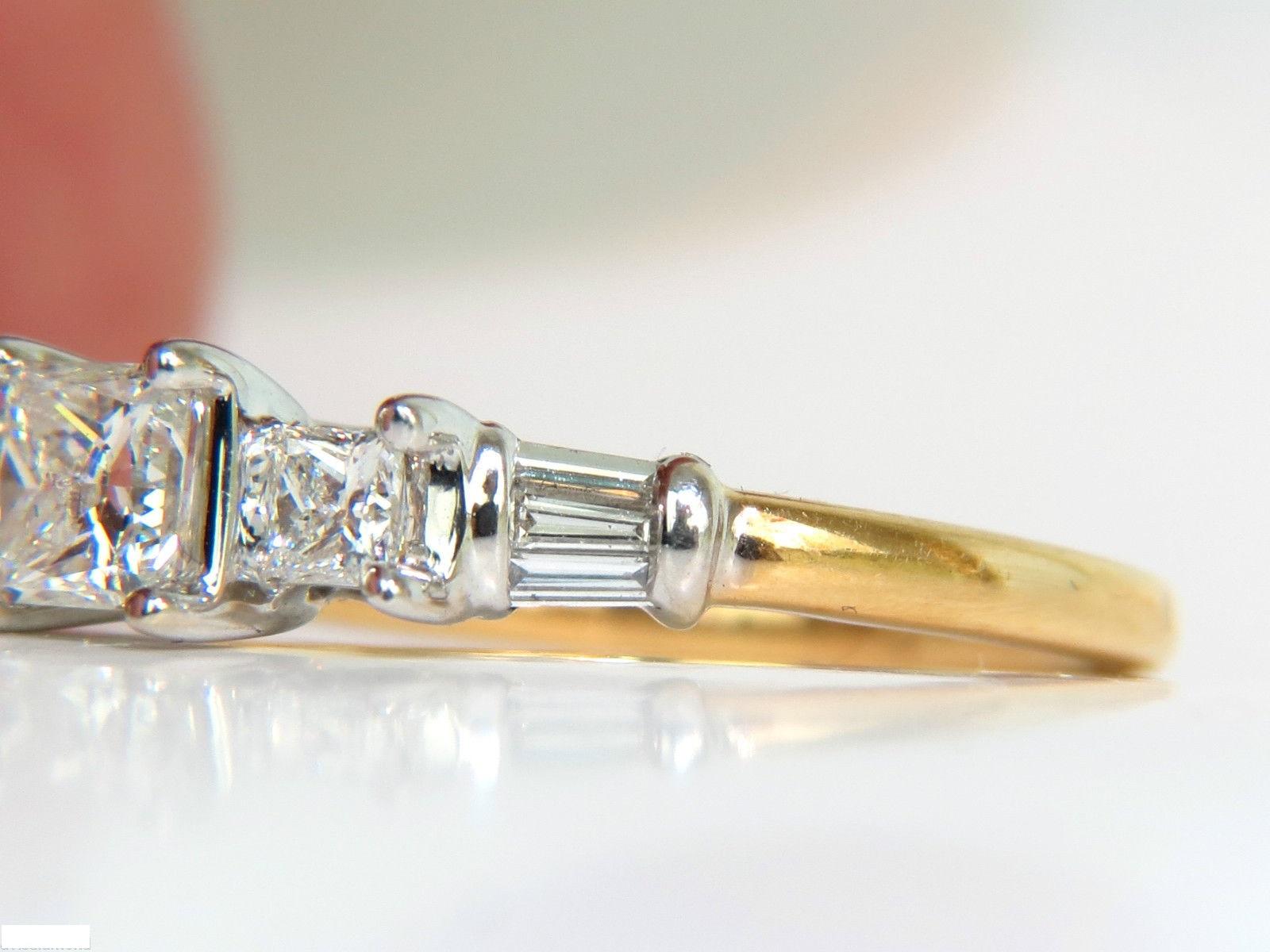 Women's or Men's 1.30 Carat Classic Princess Natural Diamond Ring 14 Karat I/SI-2 For Sale