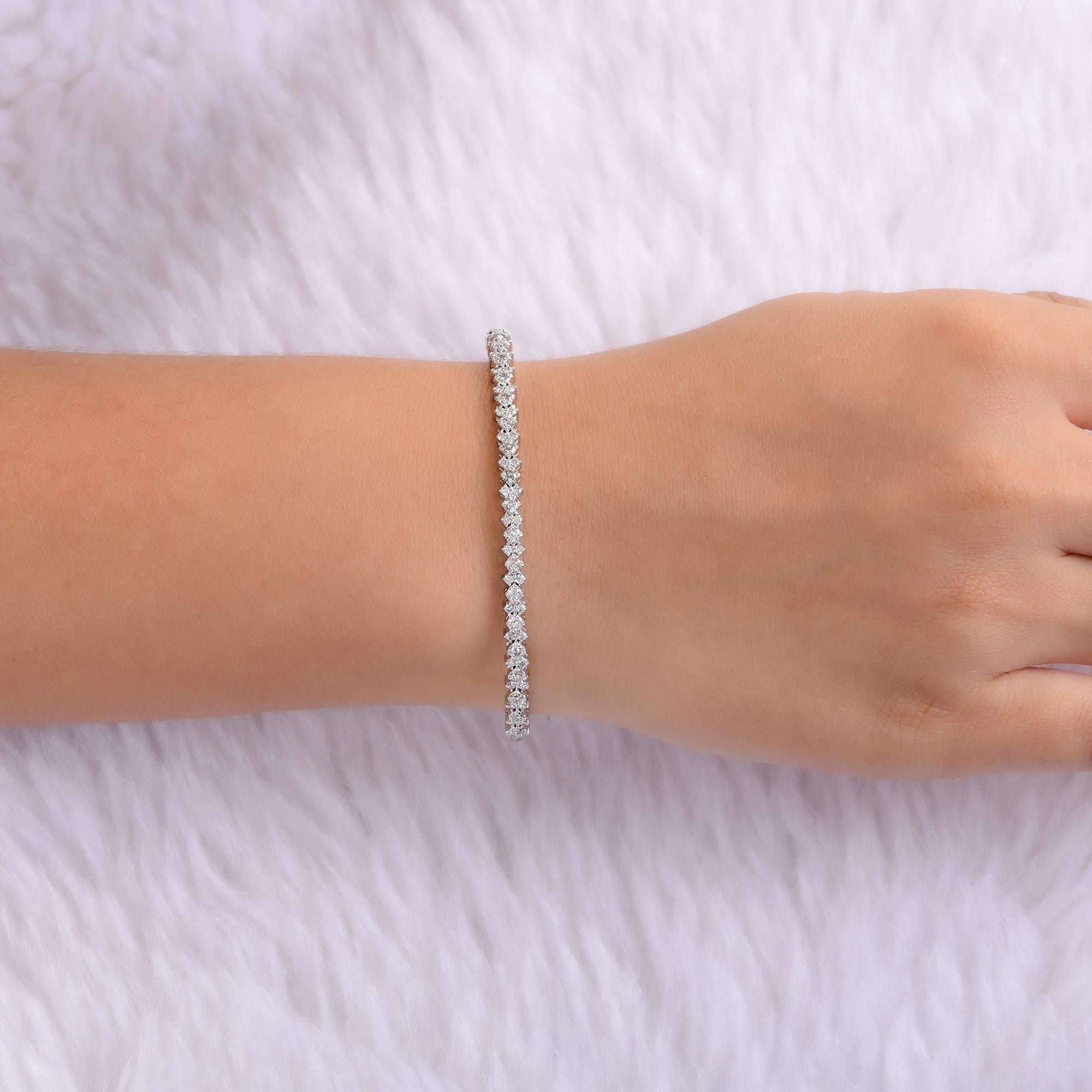 1.30 Carat Diamond Cuff Bangle Bracelet 14 Karat White Gold Handmade Jewelry In New Condition For Sale In Diera, Dubai