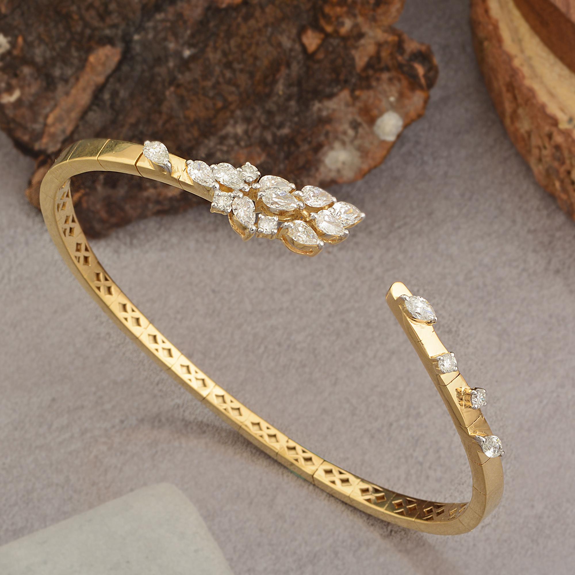 Taille ronde Bracelet ouvert réglable en or jaune 18 carats avec diamant naturel SI/HI en vente