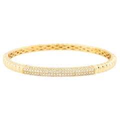 1.30 Carat Diamond Ribbed Bangle Bracelet 18 Karat in Stock