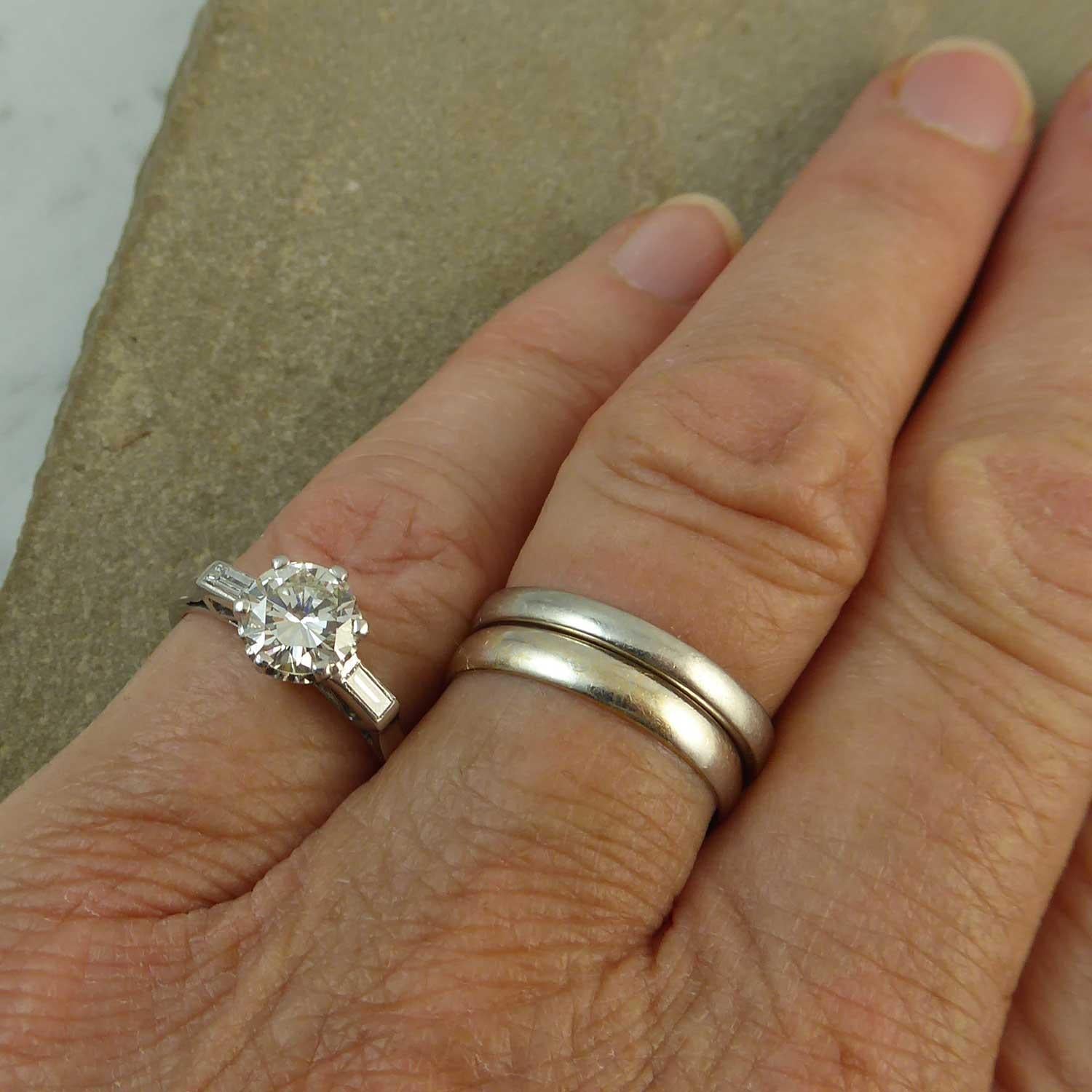 Art Deco 1.30 Carat Diamond Solitaire Engagement Ring, Baguette Diamond Shoulders