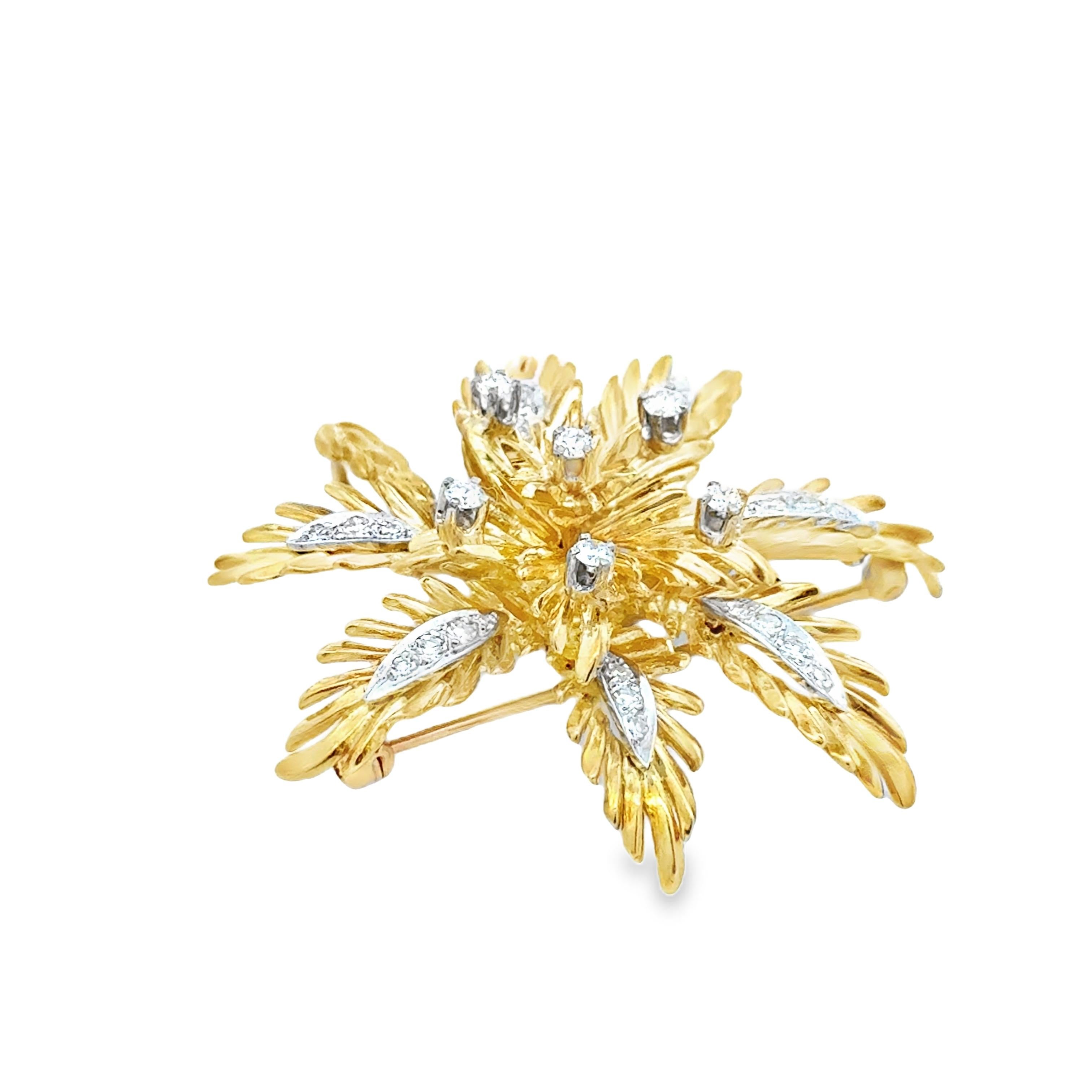 1,30 Karat Diamant-Starburst-Blumenbrosche aus 18K Gelbgold und Platin (Retro) im Angebot