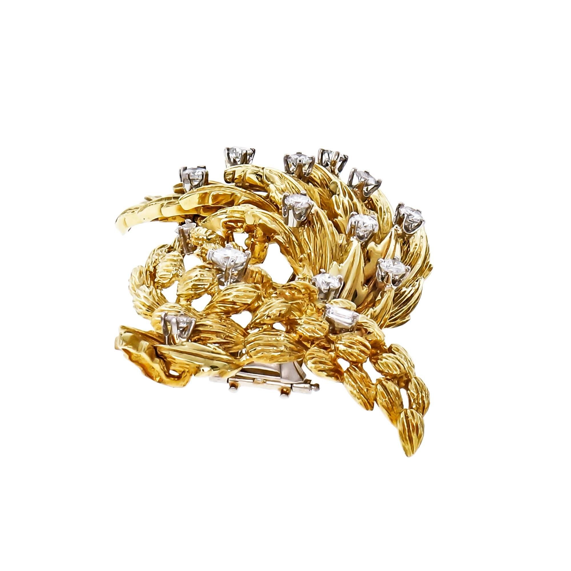 Women's 1.30 Carat Diamond Textured Gold Brooch For Sale