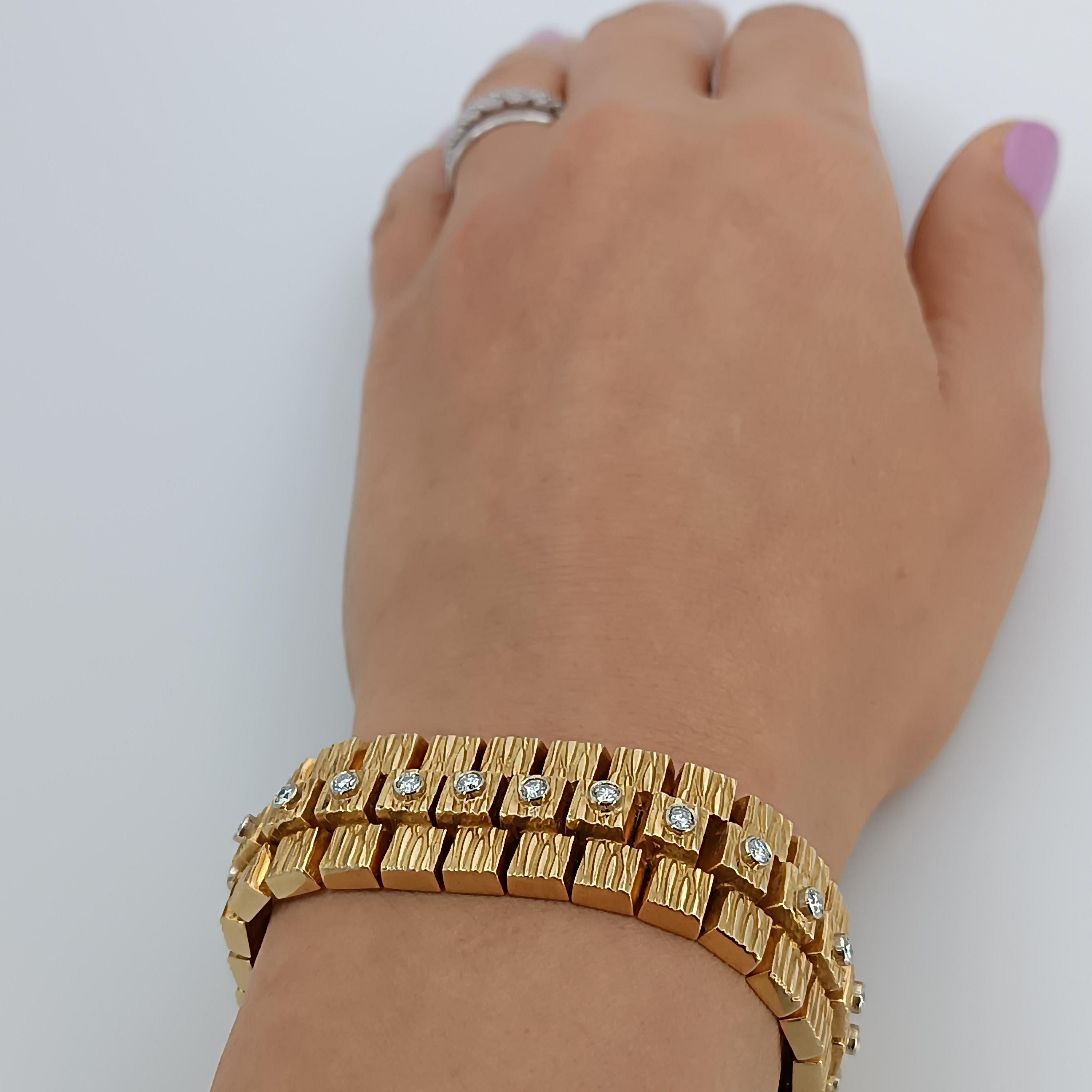 Bracelet en or jaune 18 carats et diamants de 1,30 carat, grammes 65,96 en vente 3