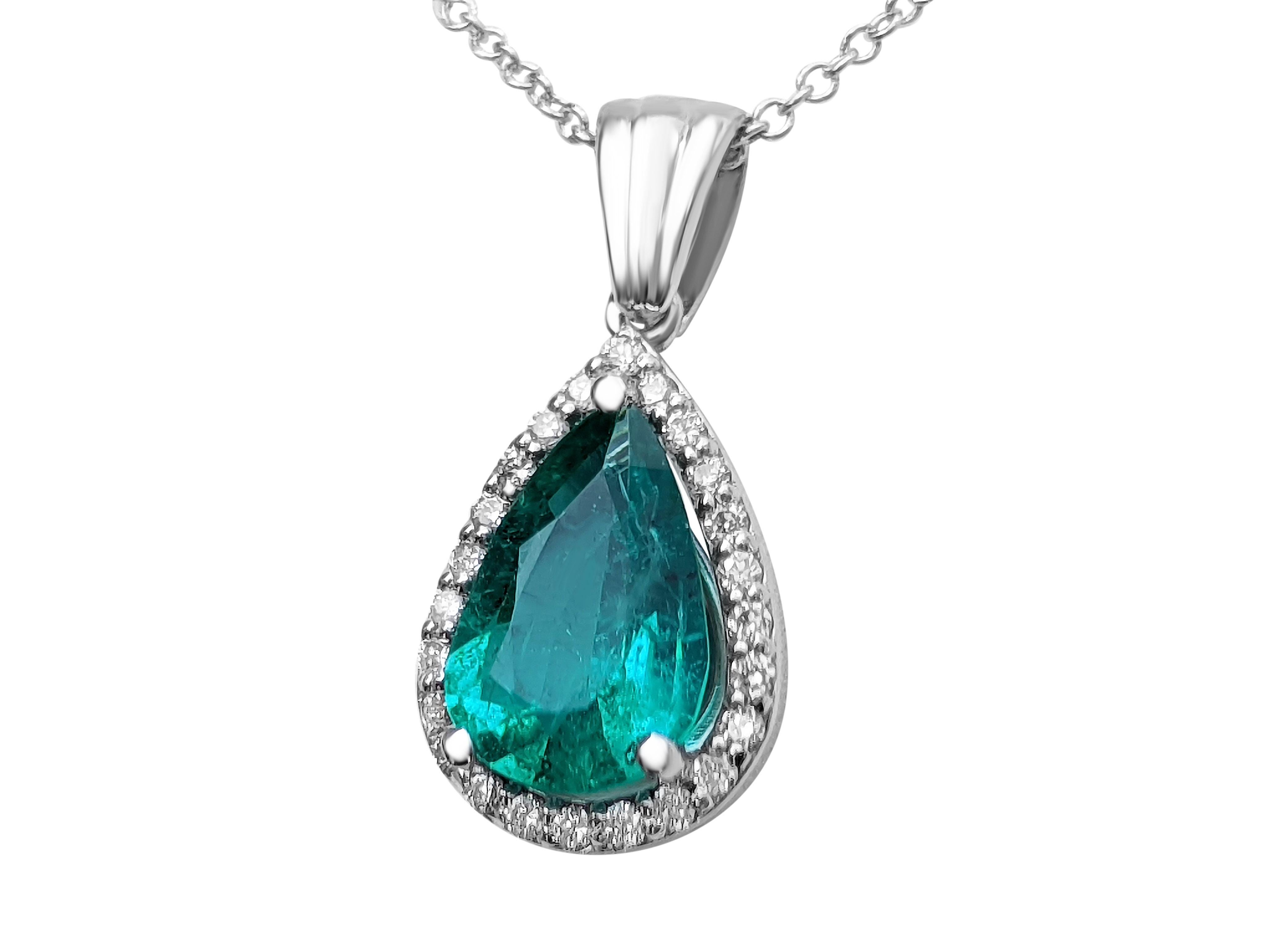 Art Deco 1.30 Carat Emerald and 0.19 Ct Diamonds, 14 Kt. White Gold, Pendant Necklace