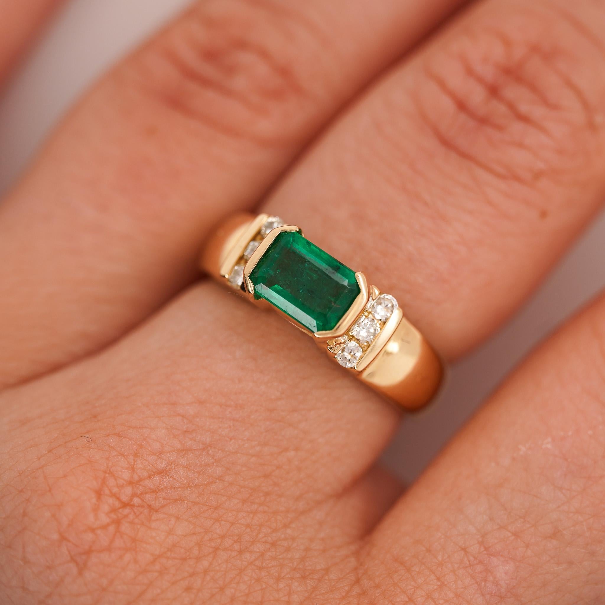 Women's 1.30 Carat Emerald Half Bezel East West Set 14K Gold Unisex Ring For Sale