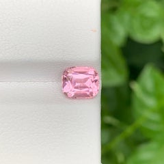 Gemma afghana di tormalina naturale sfusa da 1.30 carati, colore rosa pallido, taglio a cuscino
