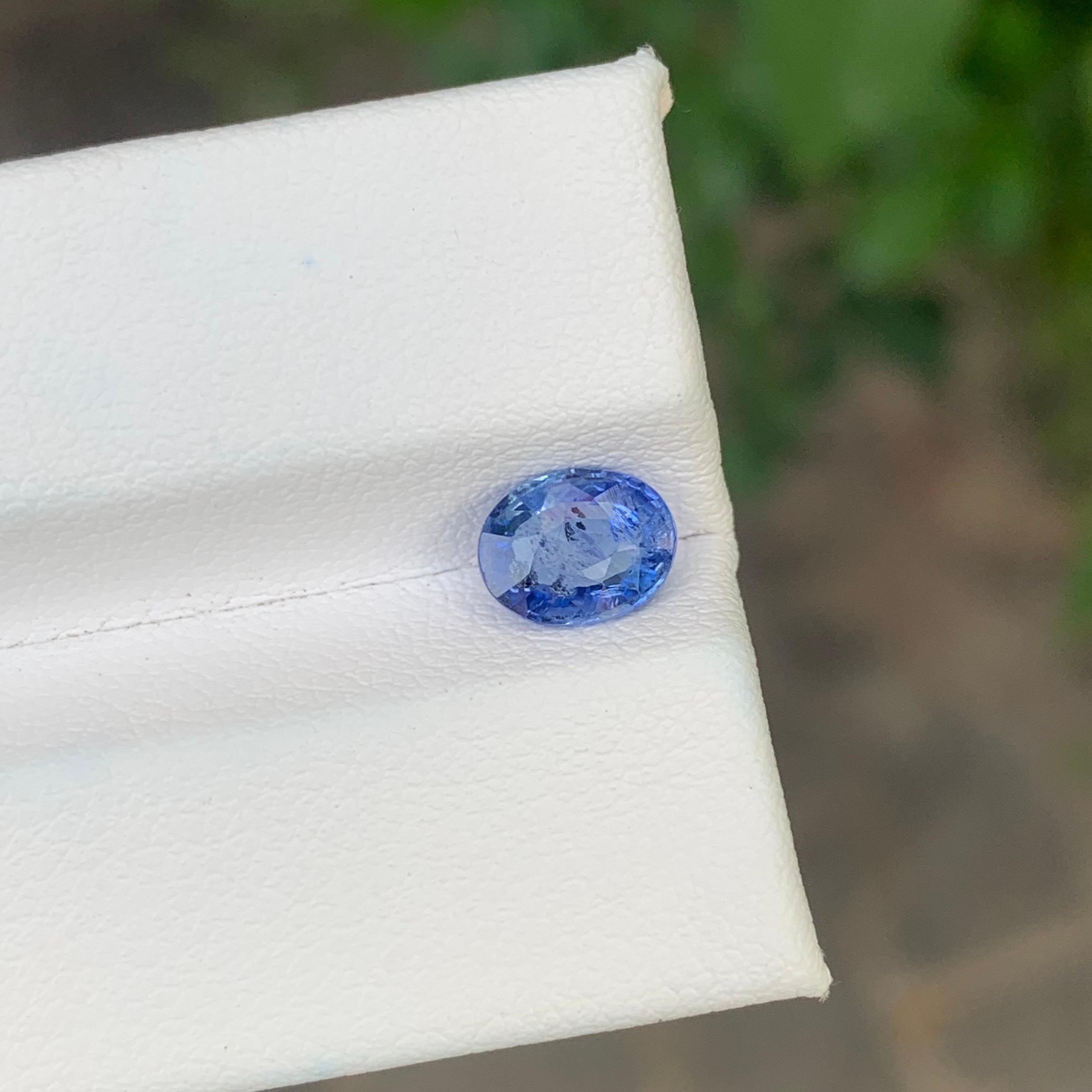 Taille ovale 1.30 Carat Natural Loose Blue Sapphire Oval Shape Gemstone (Saphir bleu en vrac de forme ovale) en vente