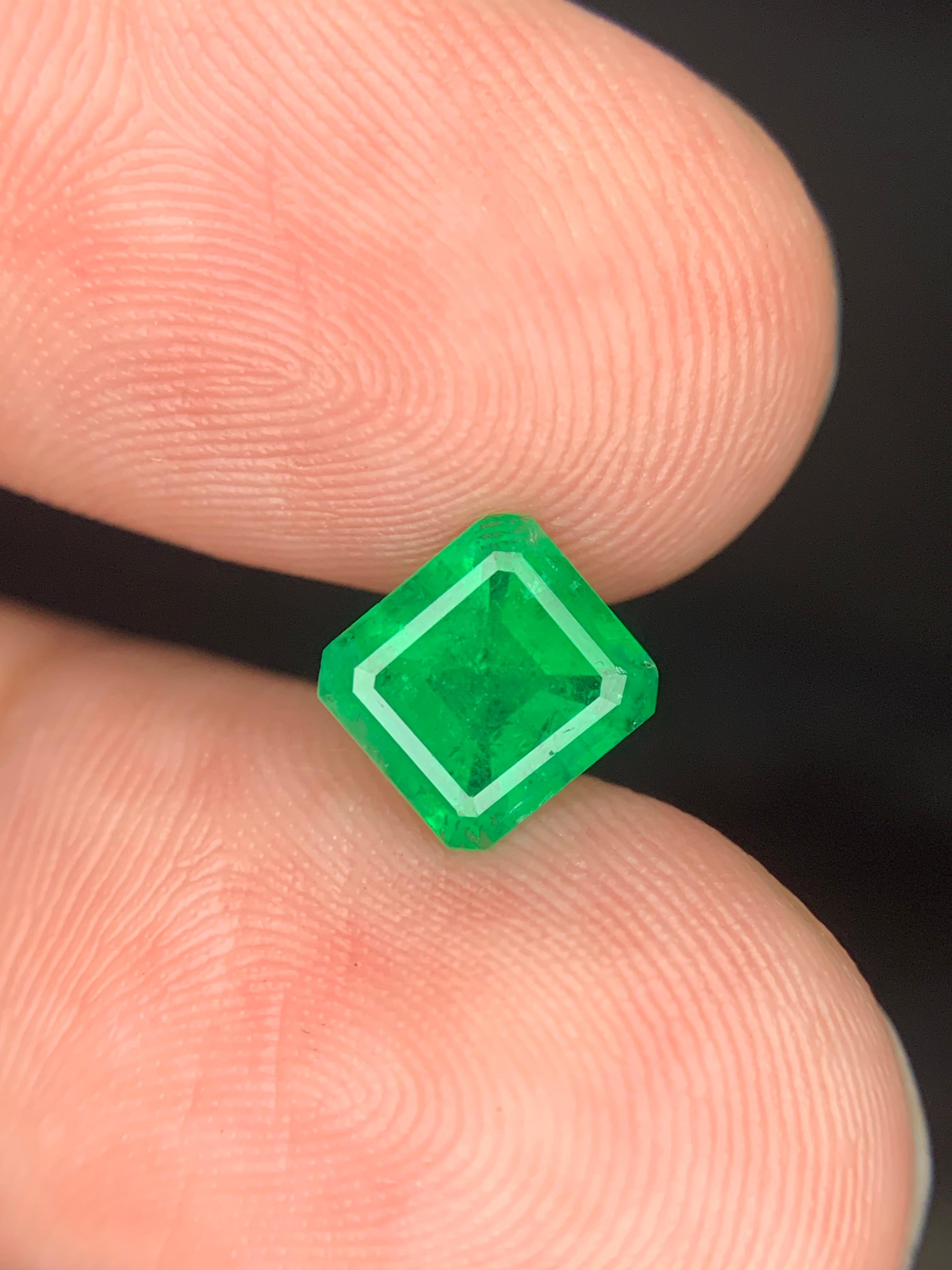 Pierre précieuse naturelle non sertie de 1.30 carats de Swat, Pakistan en vente 6