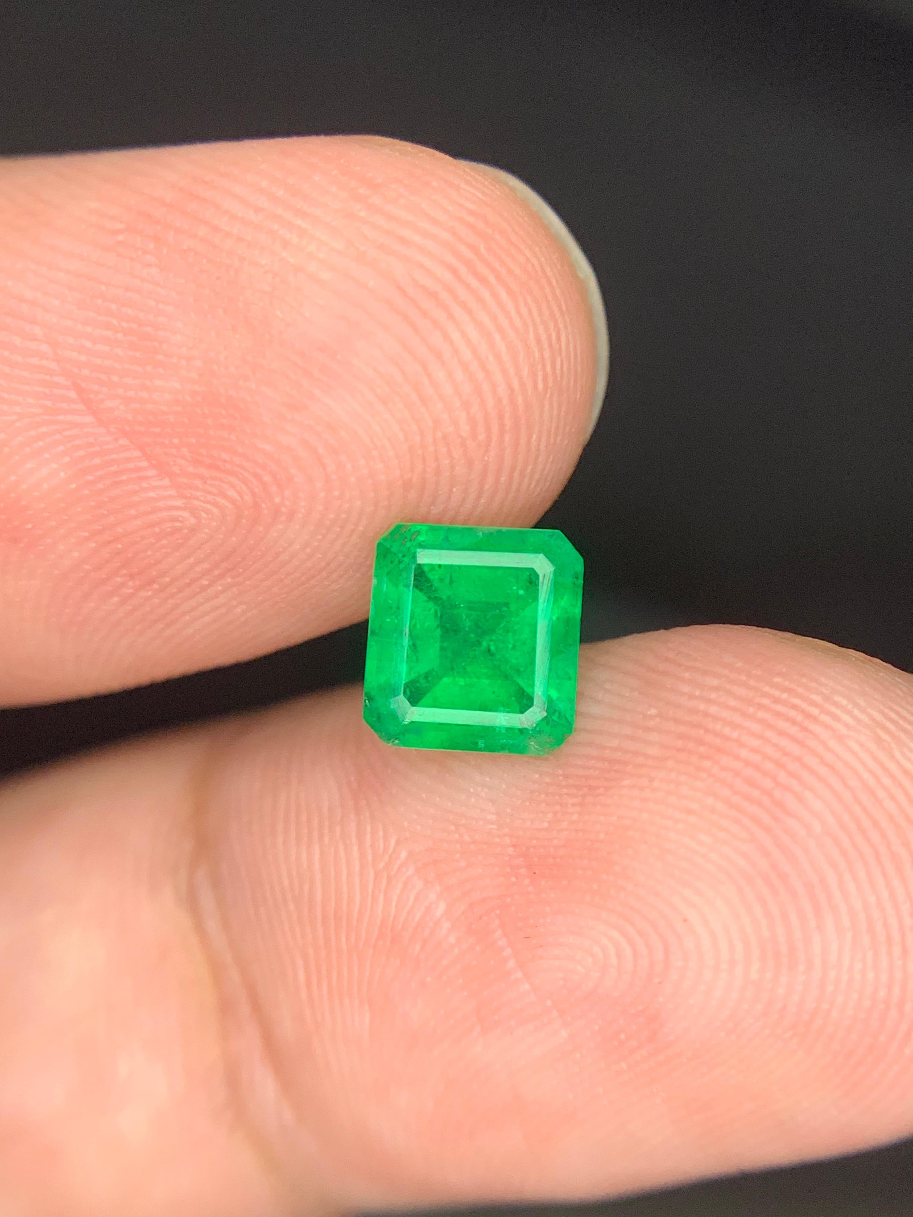 Pierre précieuse naturelle non sertie de 1.30 carats de Swat, Pakistan Unisexe en vente