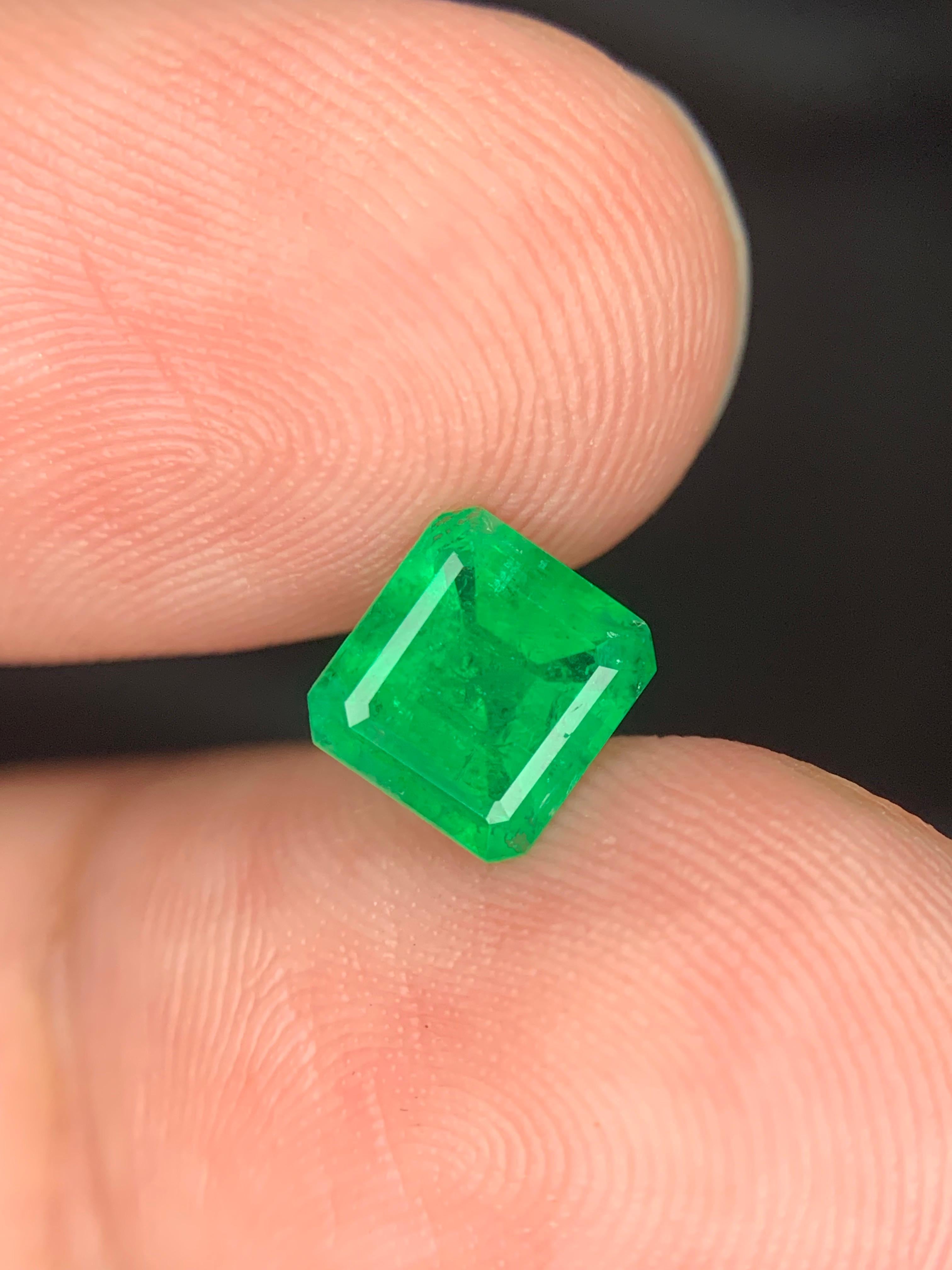 Pierre précieuse naturelle non sertie de 1.30 carats de Swat, Pakistan en vente 1