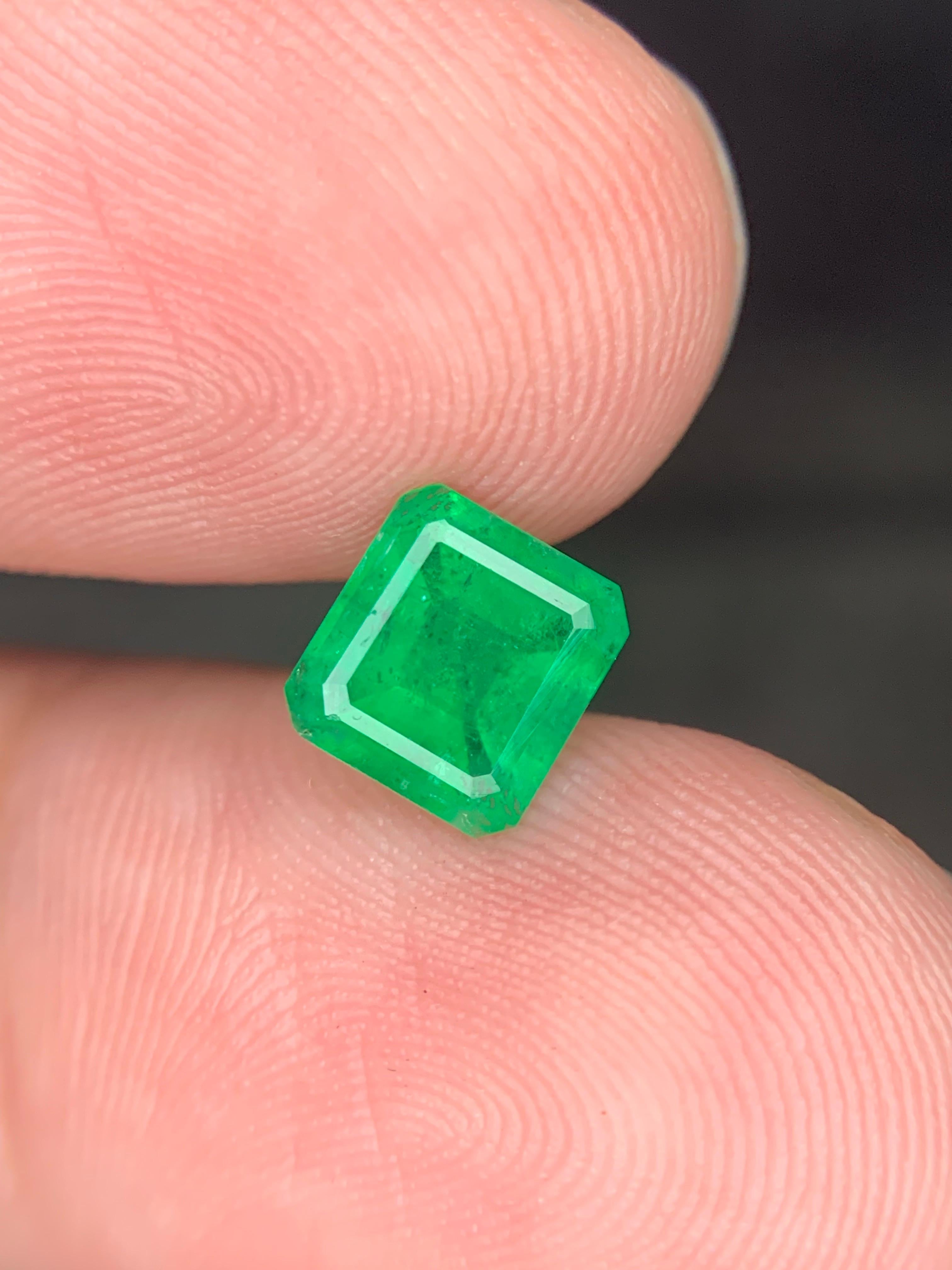 Pierre précieuse naturelle non sertie de 1.30 carats de Swat, Pakistan en vente 2