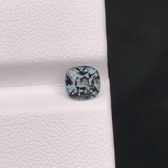 1.30 quilates de espinela gris natural suelta talla cojín gema birmana