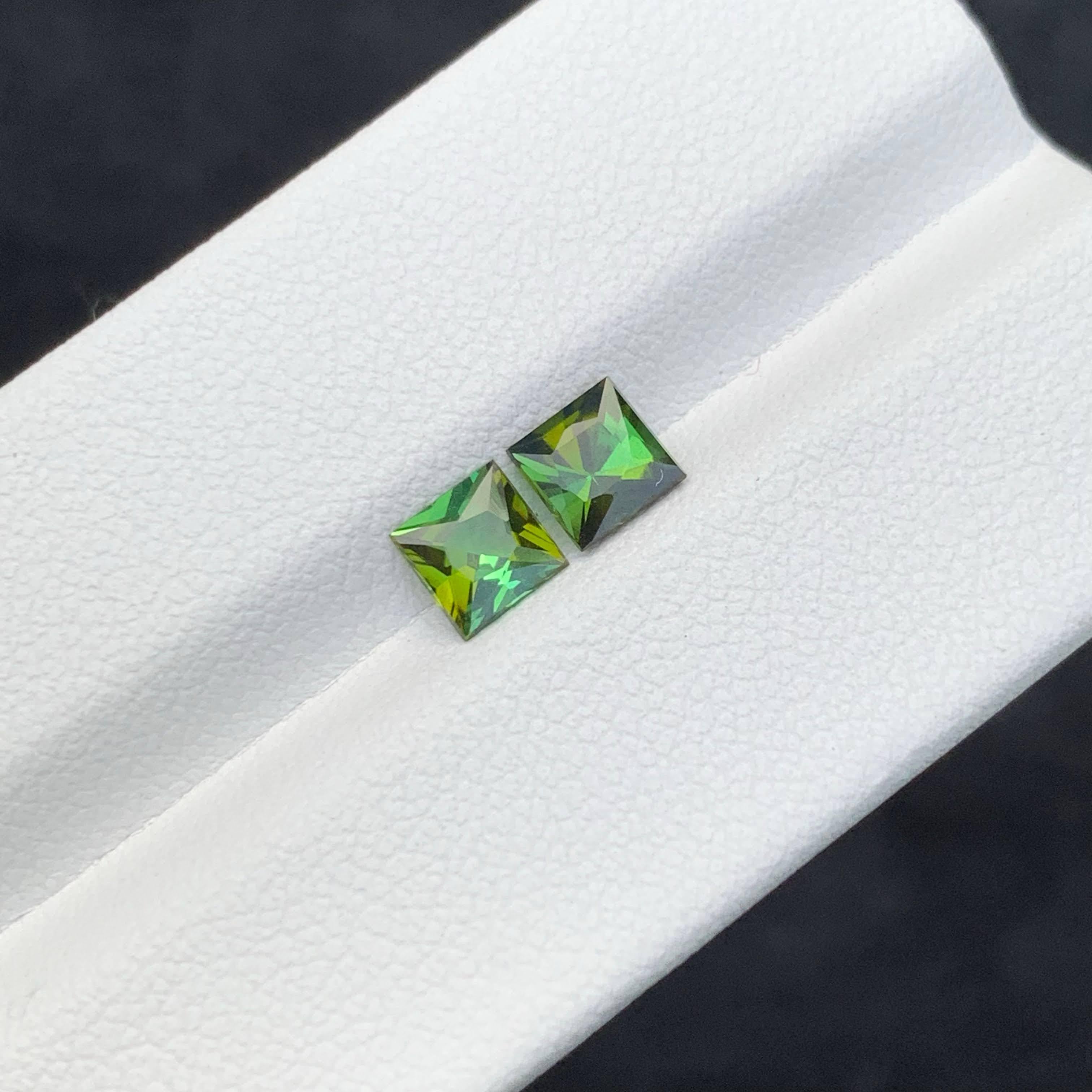 Moderne 1.30 Carat Natural Loose Green Tourmaline Pair Fancy Asscher Cut Afghan Gemstone (pierre précieuse afghane) en vente