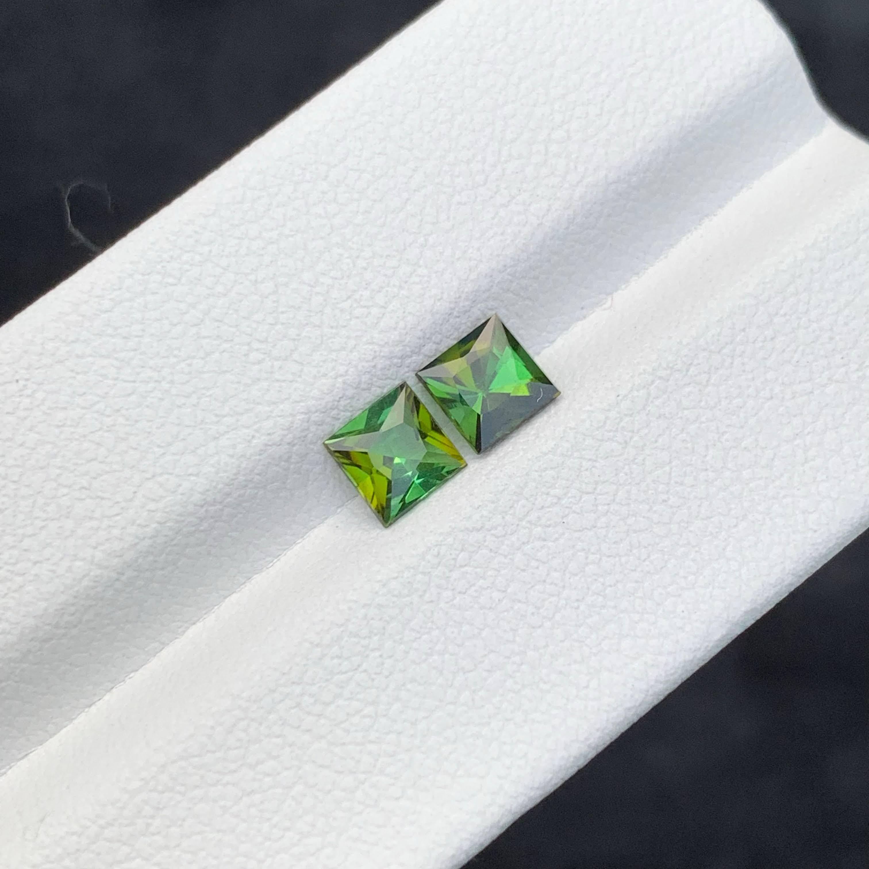 1.30 Carat Natural Loose Green Tourmaline Pair Fancy Asscher Cut Afghan Gemstone (pierre précieuse afghane) Neuf - En vente à Bangkok, TH