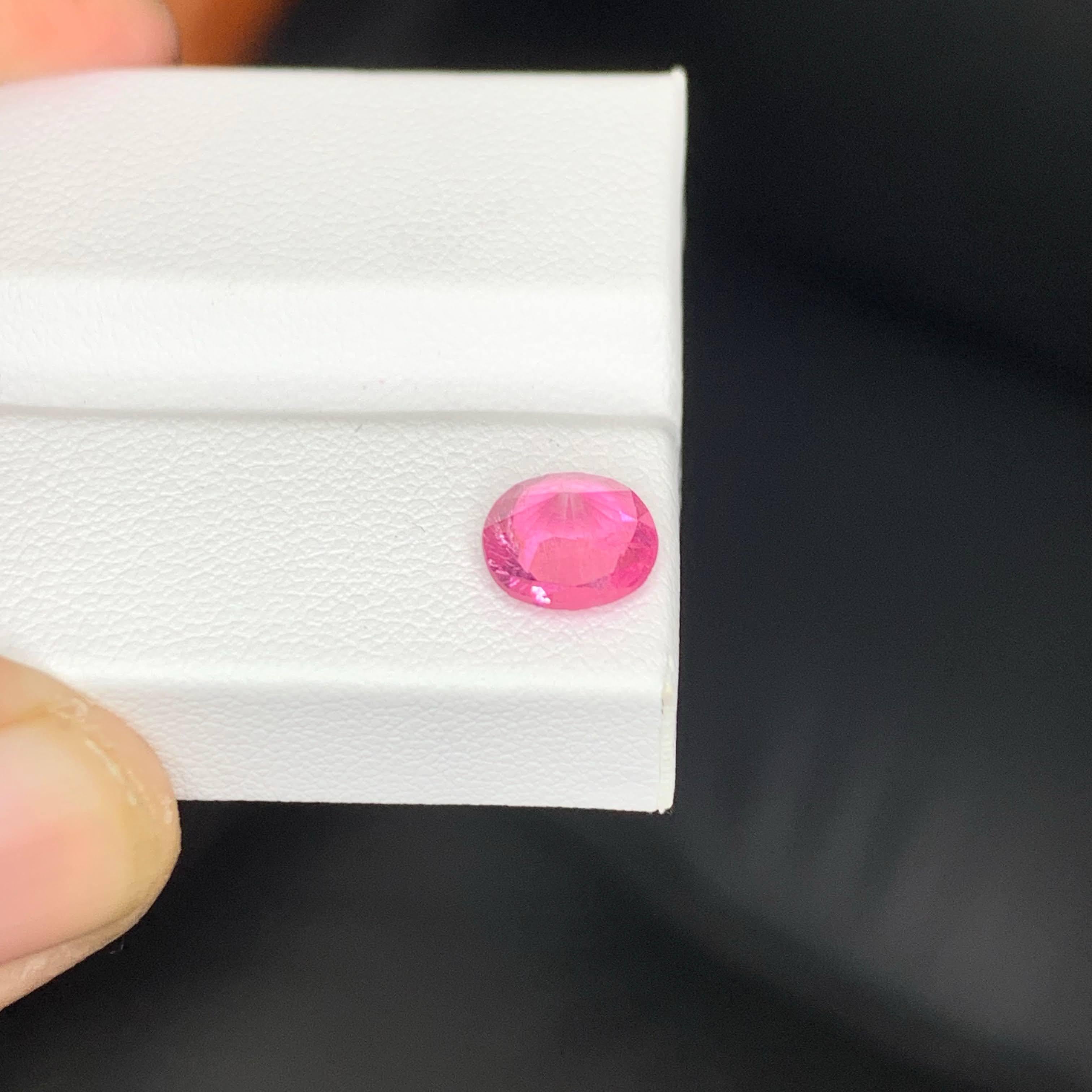 Moderno 1,30 carati di tormalina rosa calda naturale sfusa con taglio rotondo Gemma afgana in vendita