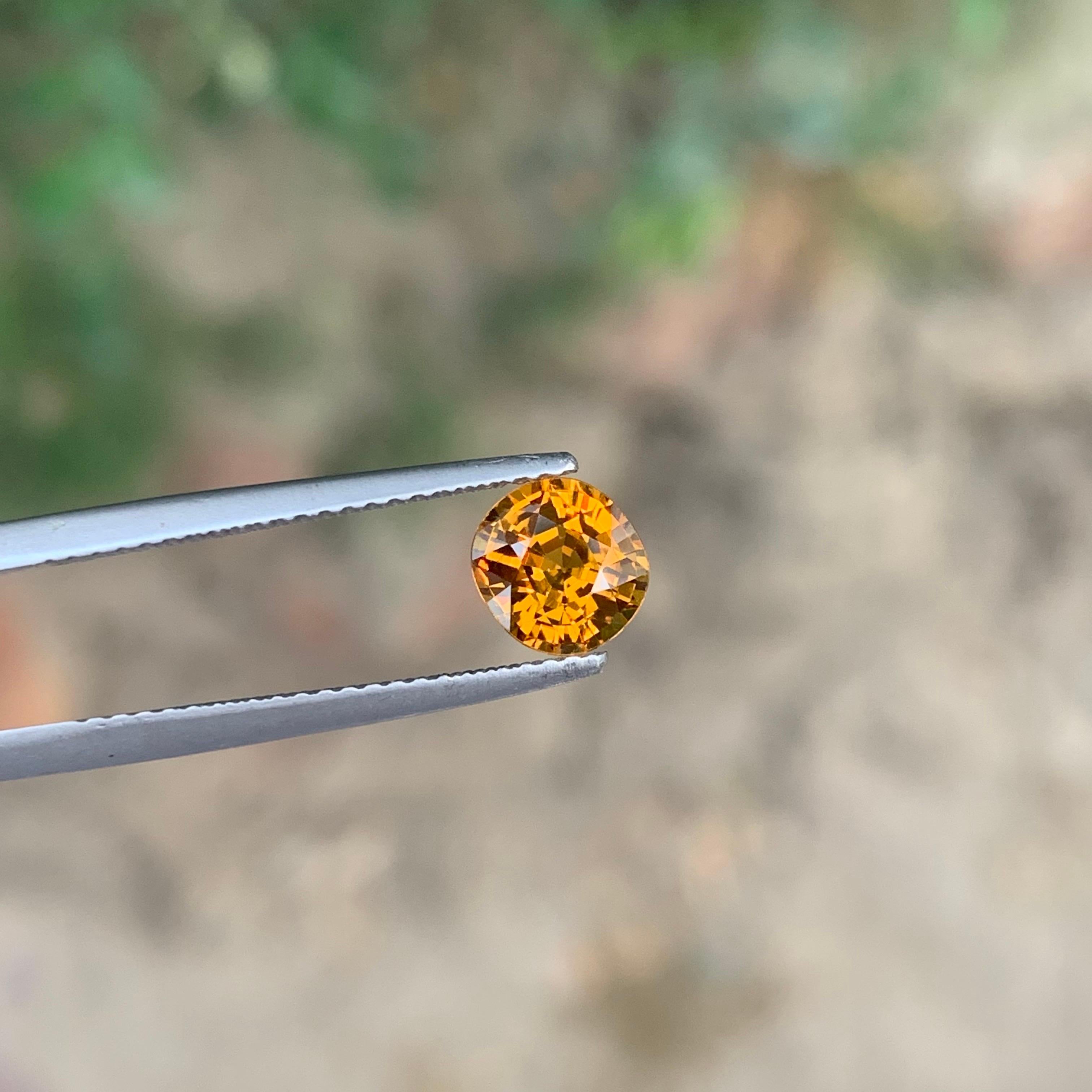 1.30 quilates de granate de Malí natural suelto en forma de cojín en venta 1