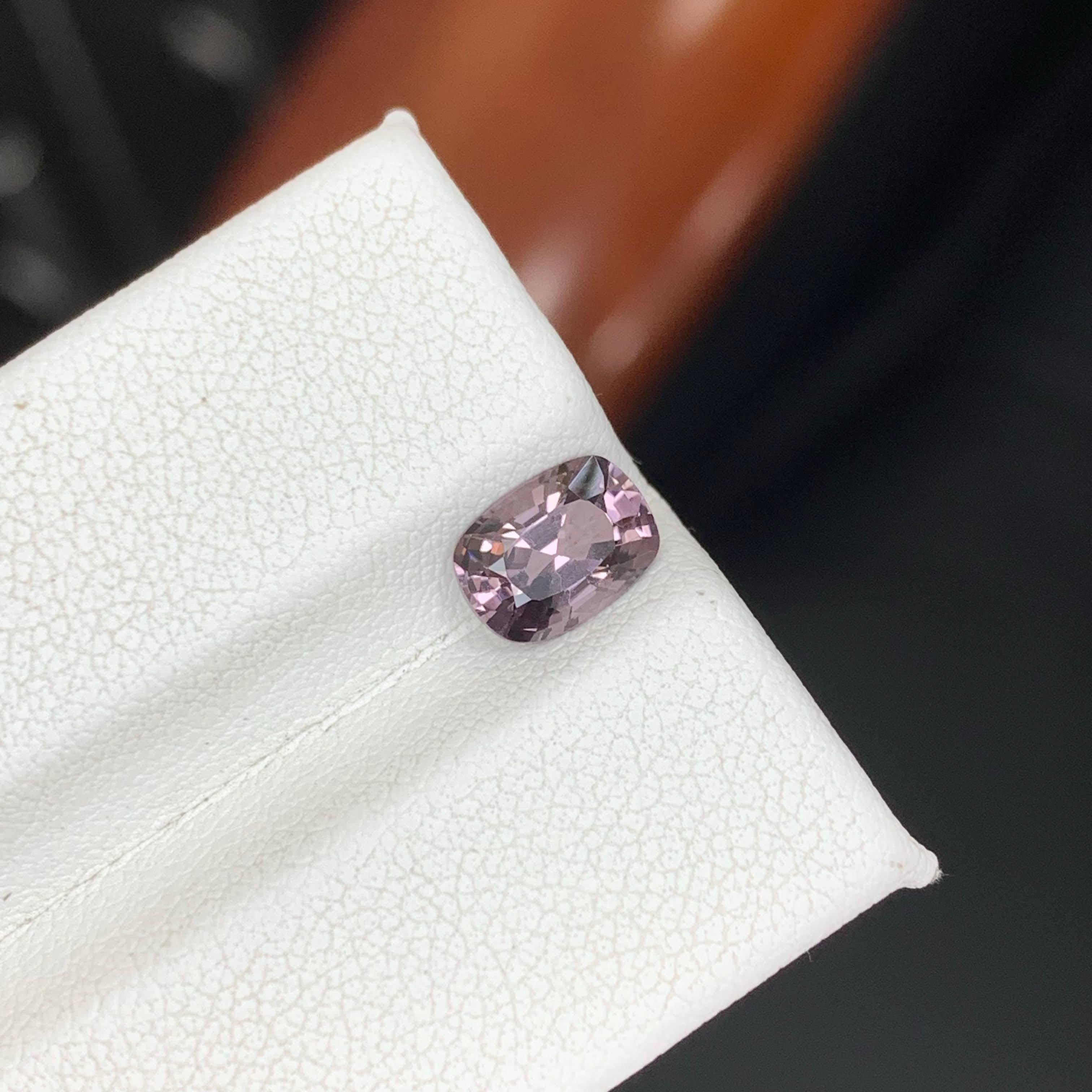 1,30 Carati di Spinello violaceo naturale sfuso Pietra gemma birmana taglio cuscino in vendita 4