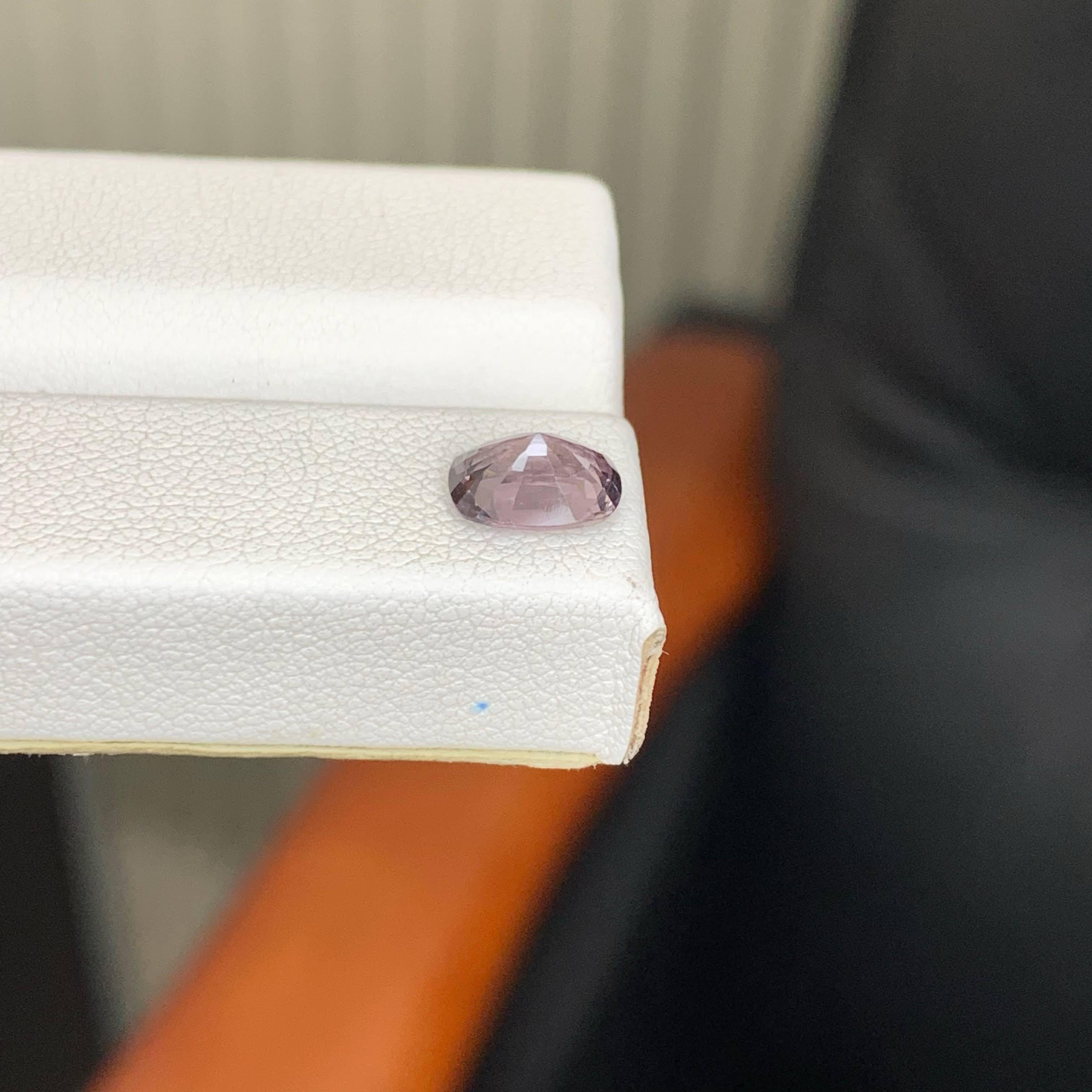 Taglio cuscino 1,30 Carati di Spinello violaceo naturale sfuso Pietra gemma birmana taglio cuscino in vendita