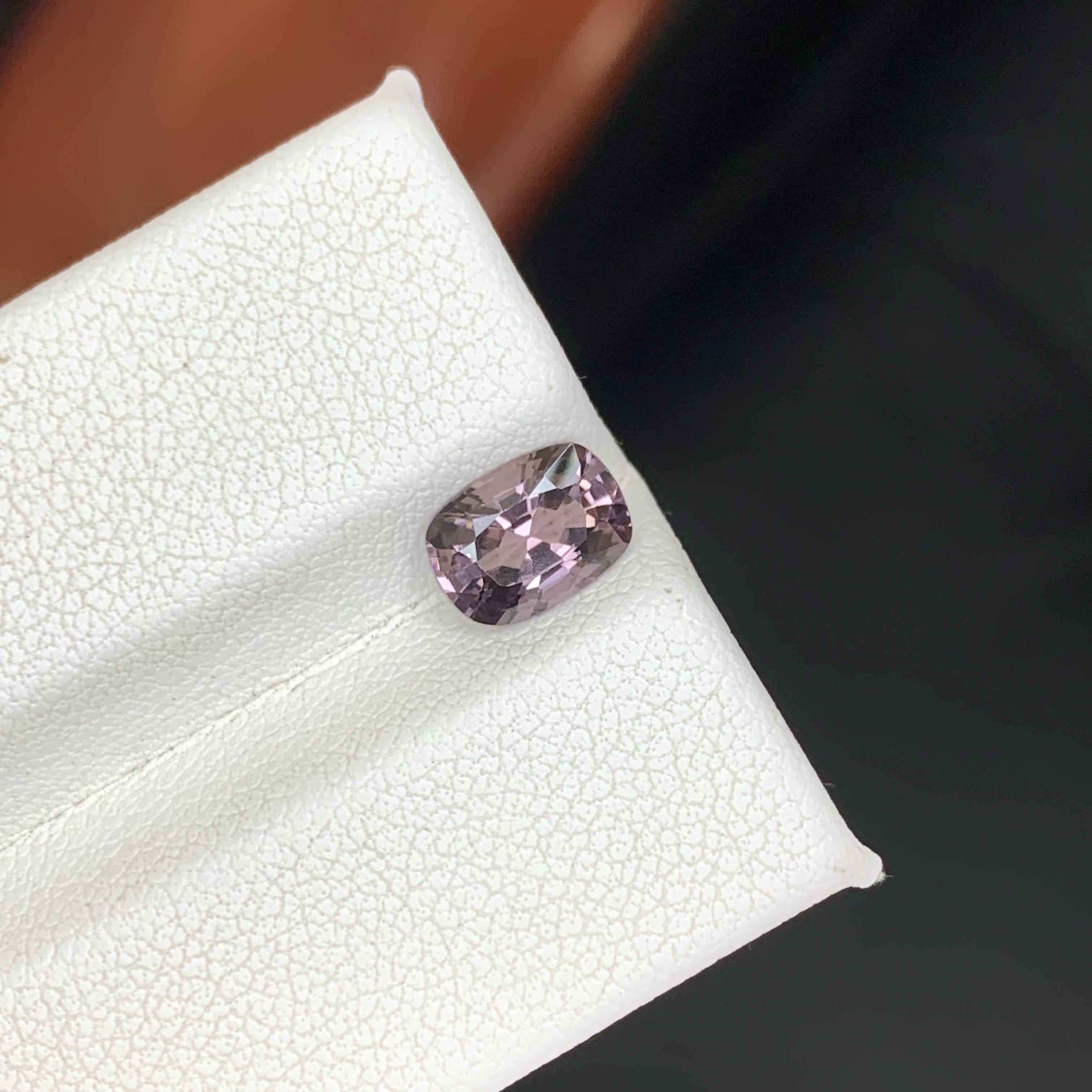 1,30 Carati di Spinello violaceo naturale sfuso Pietra gemma birmana taglio cuscino in vendita 2