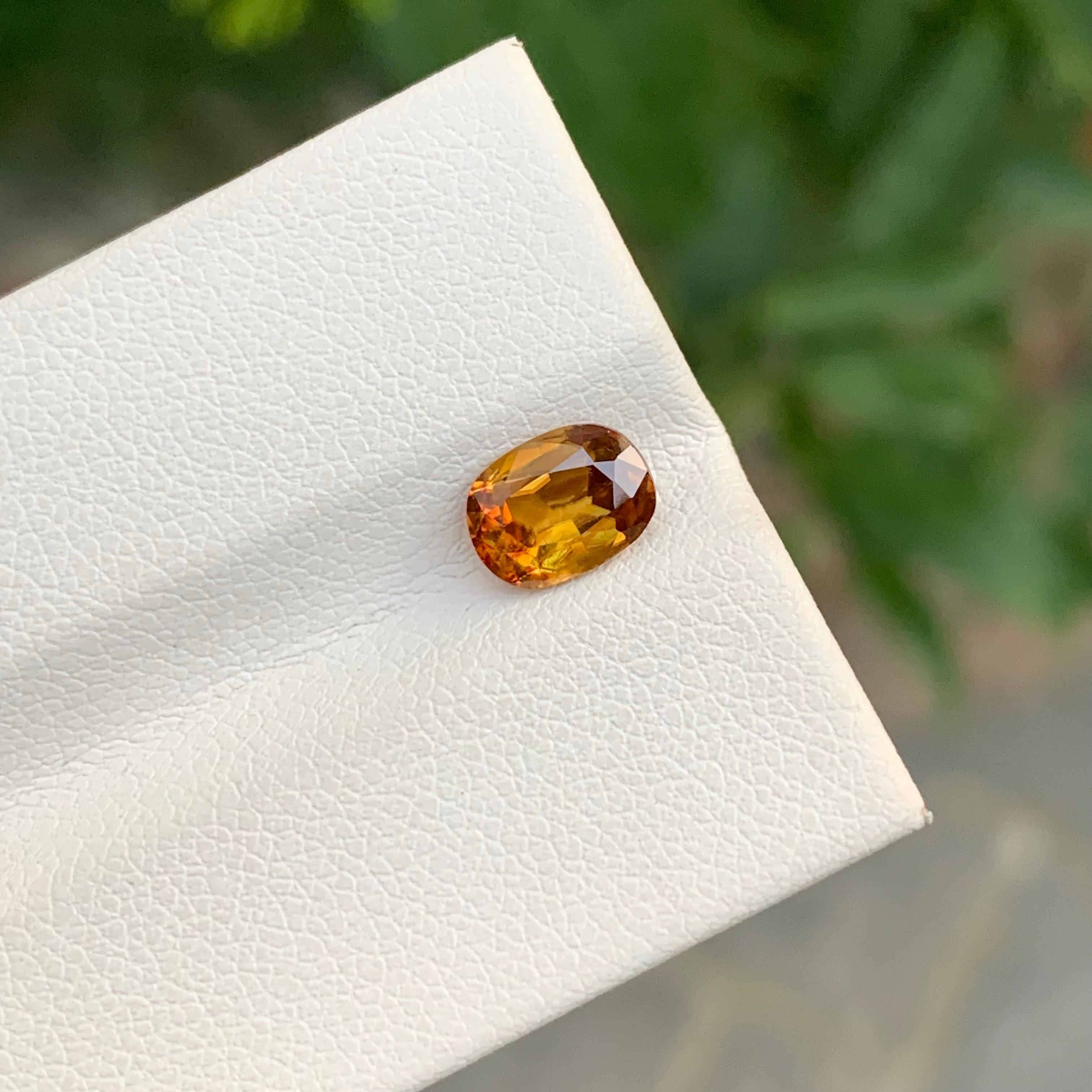 1,30 Karat natürlicher loser Titanit in ovaler Form für Ring im Angebot 5