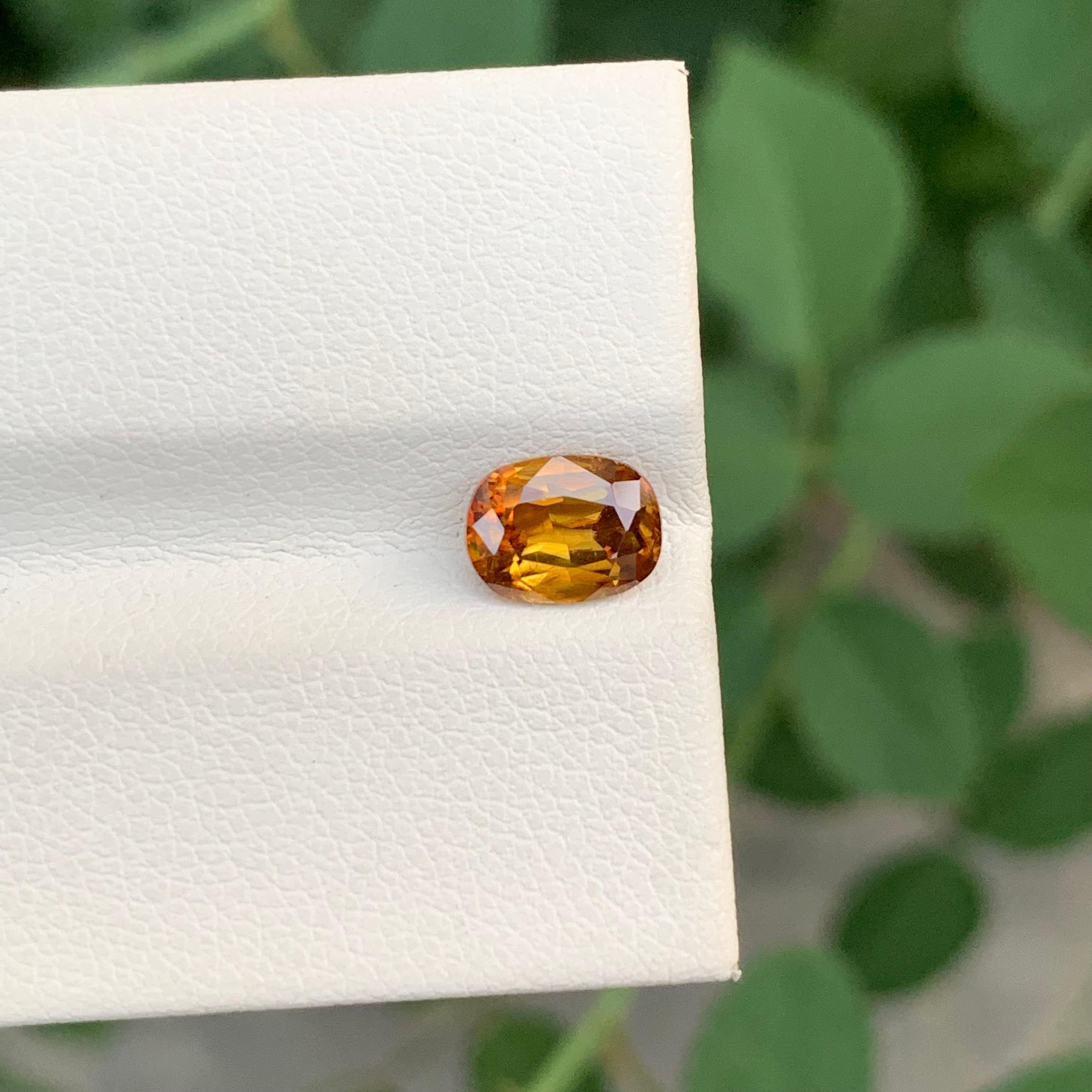 1,30 Karat natürlicher loser Titanit in ovaler Form für Ring im Zustand „Neu“ im Angebot in Peshawar, PK