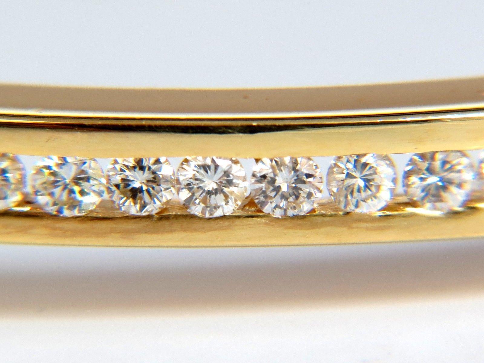 14 karat gold bangle bracelet