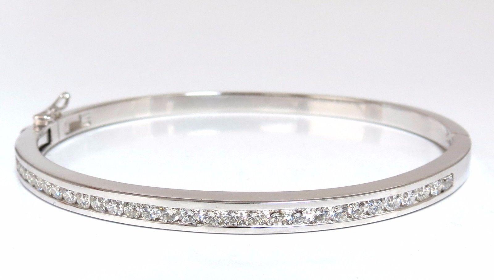 1.30 Carat Natural Round Diamonds Bangle Bracelet G/Vs Channel 14 Karat For Sale 4