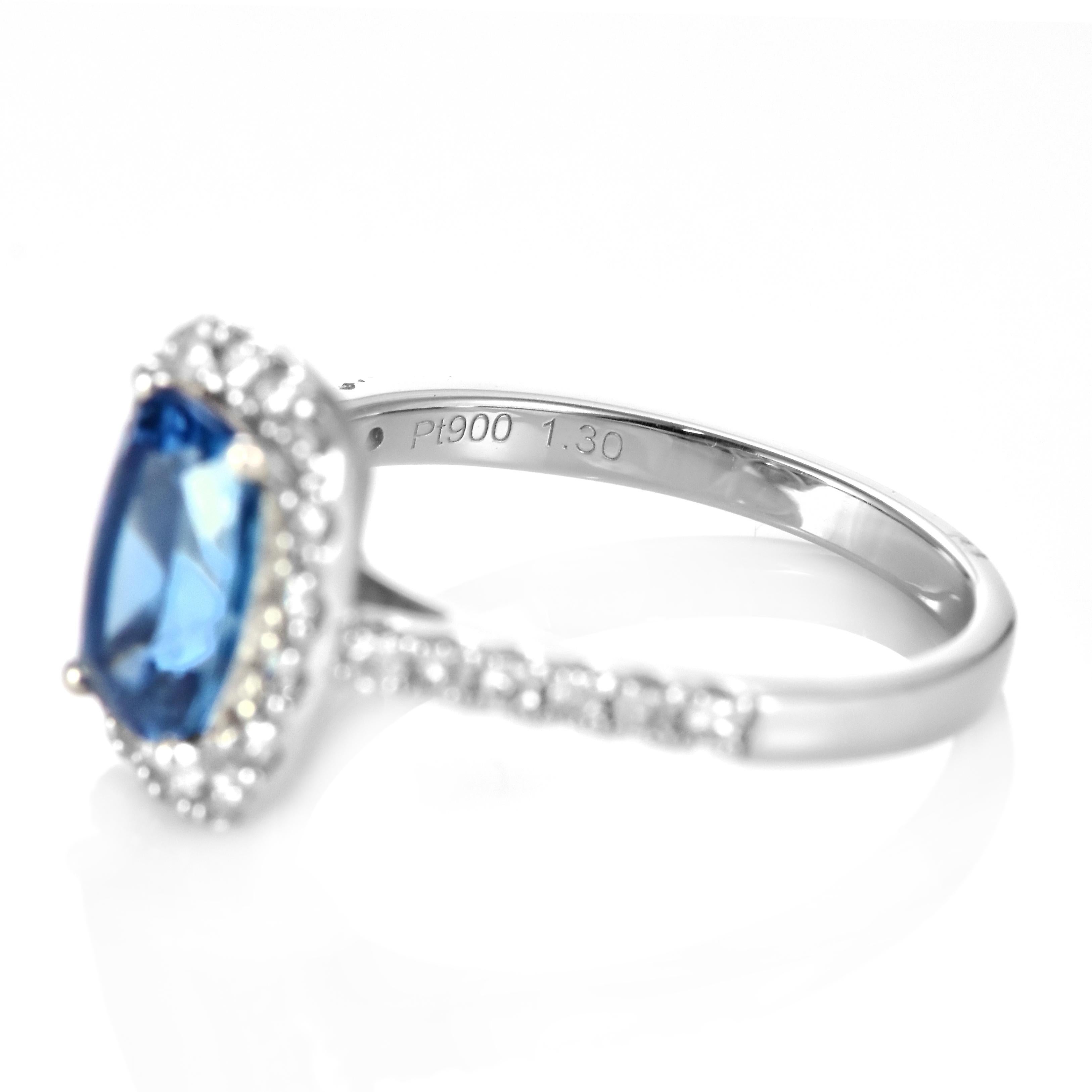 1.30 Carat Natural Santa-Maria Aquamarine and Diamond Ring Made in Platinum For Sale 1