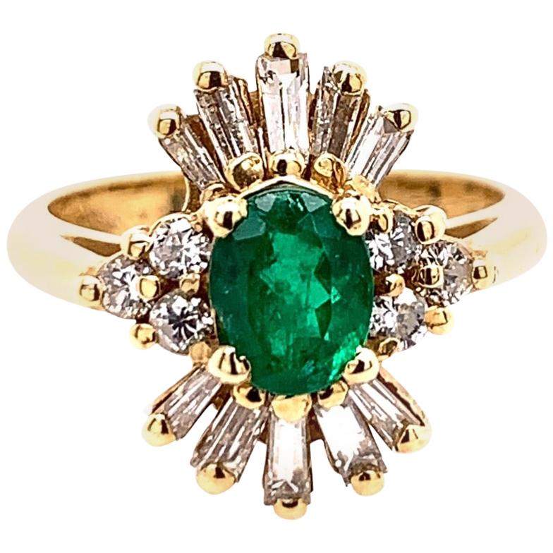 1.30 Carat Retro Gold Ring Natural Oval Green Emerald and Diamond, circa 1980 For Sale