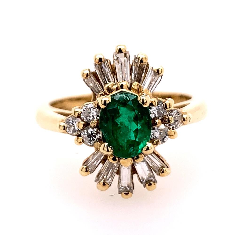 1.30 Carat Retro Gold Ring Natural Oval Green Emerald and Diamond, circa 1980 For Sale 4
