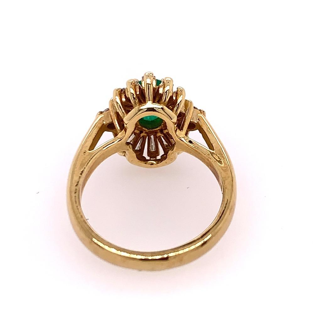 Rétro Bague rétro en or 1,30 carat, émeraude verte ovale naturelle et diamant, vers 1980 en vente