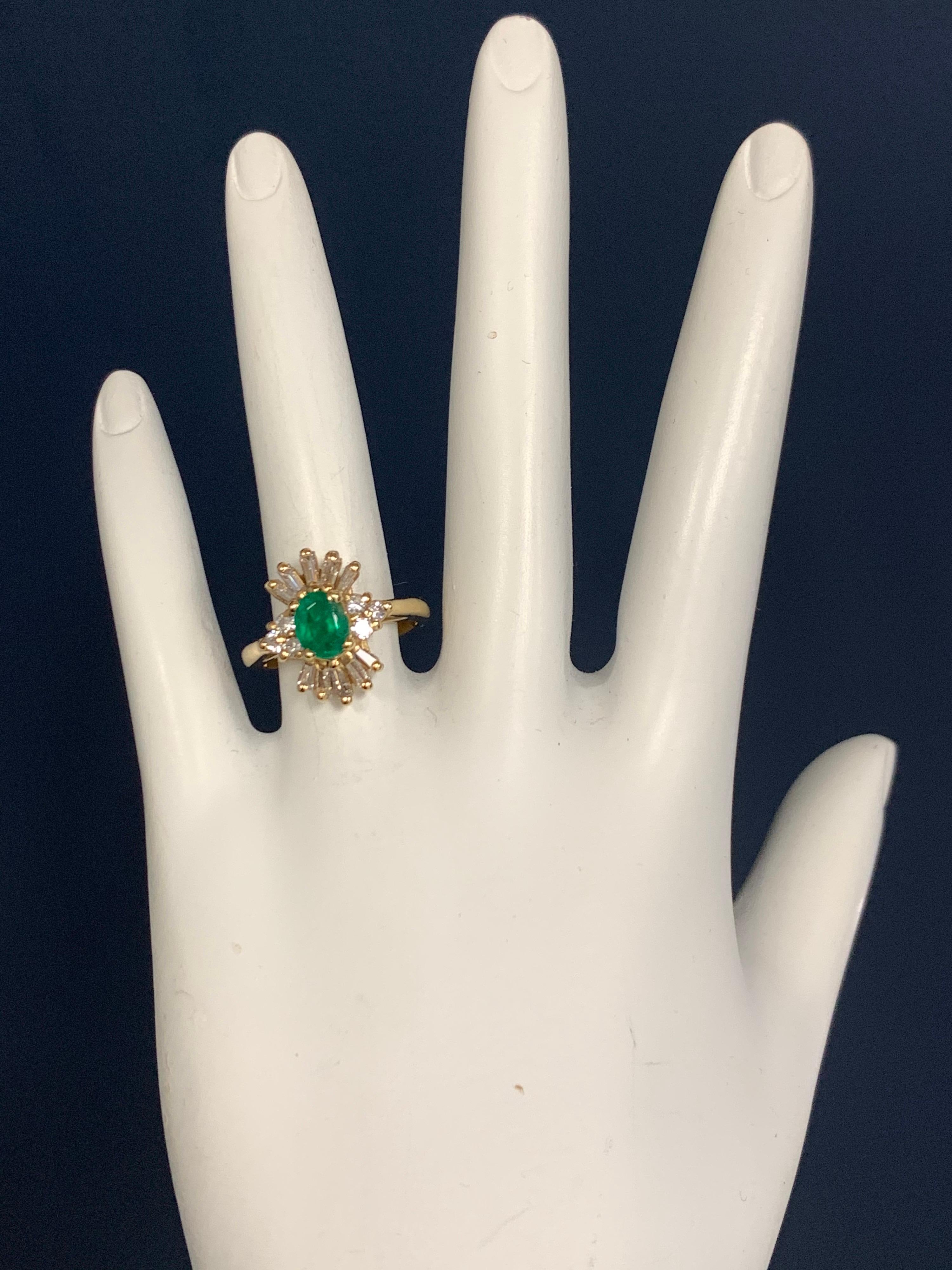 1.30 Carat Retro Gold Ring Natural Oval Green Emerald and Diamond, circa 1980 In Good Condition For Sale In Los Angeles, CA