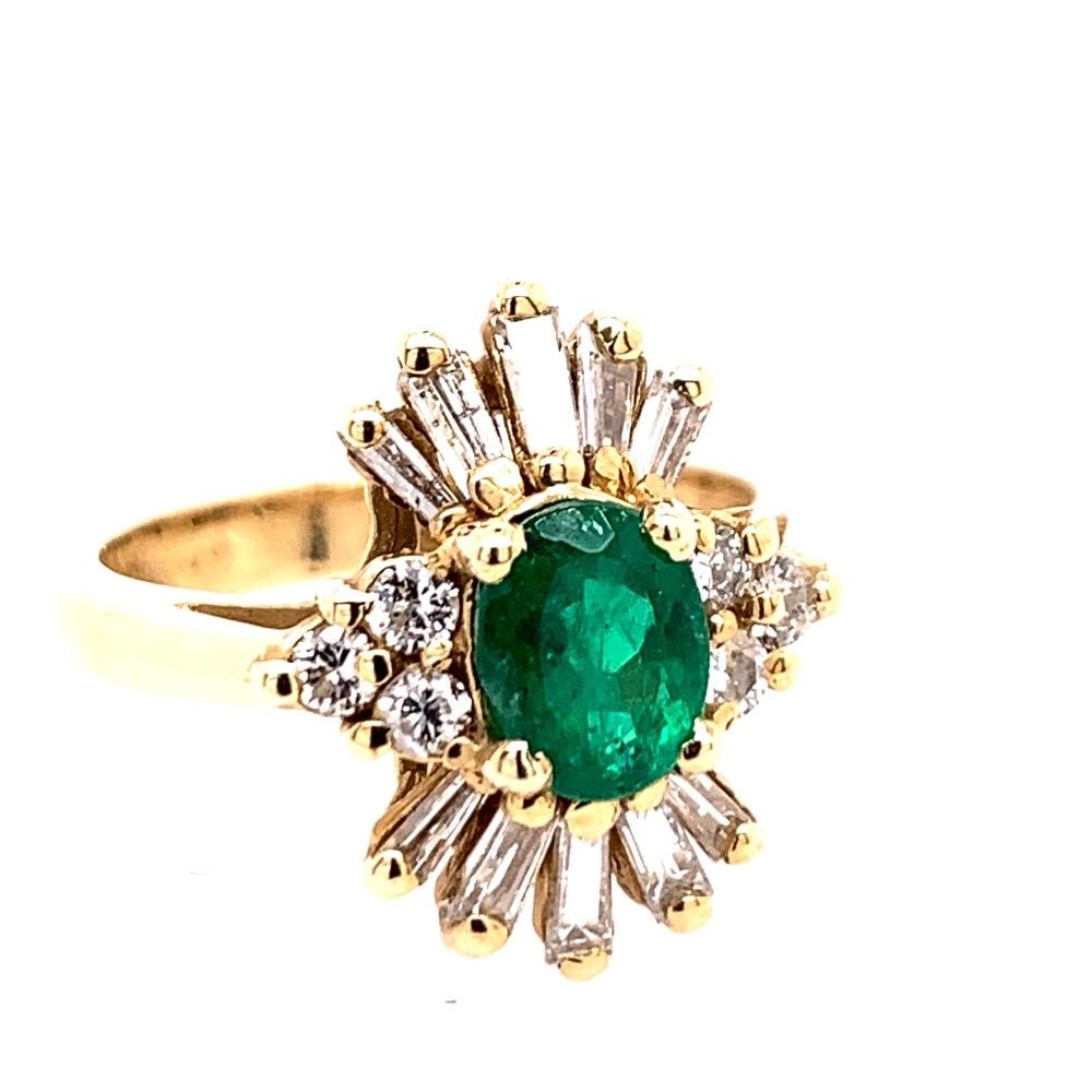 1.30 Carat Retro Gold Ring Natural Oval Green Emerald and Diamond, circa 1980 For Sale 2