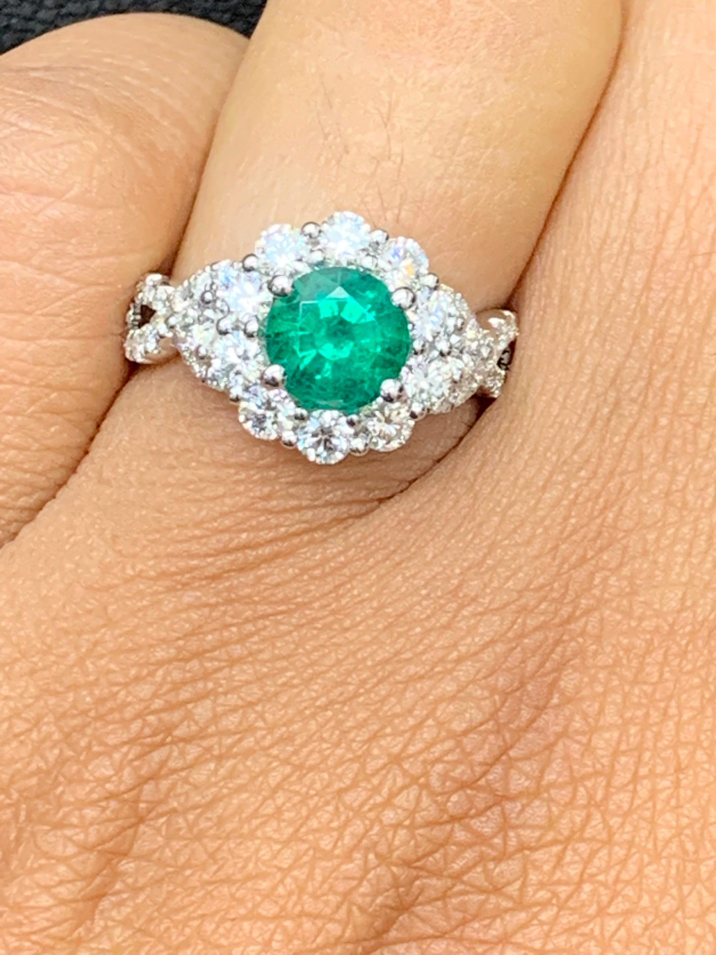 1.30 Carat Round Cut Emerald and Diamond Fashion Ring in 18k White Gold For Sale 6