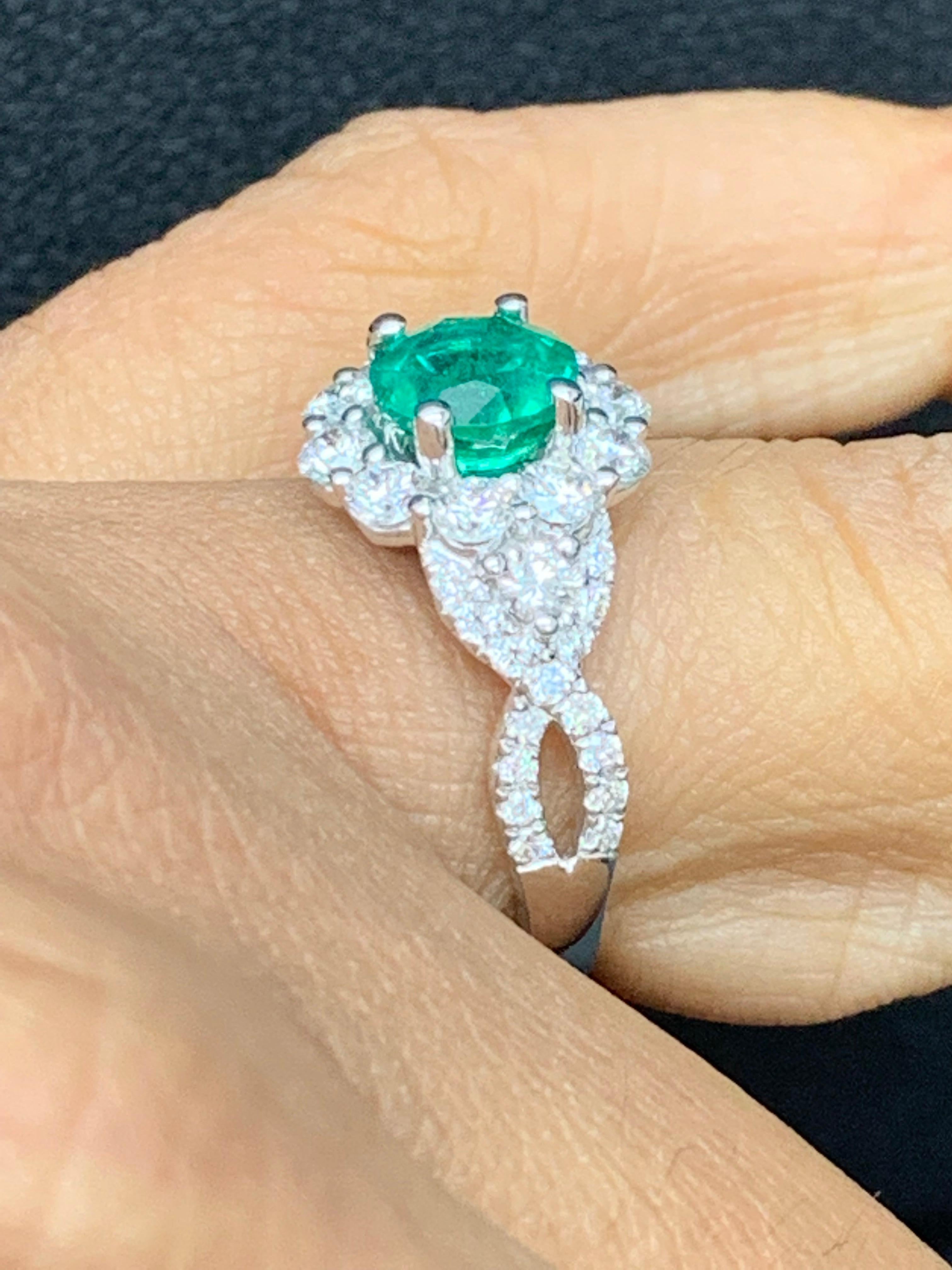 1.30 Carat Round Cut Emerald and Diamond Fashion Ring in 18k White Gold For Sale 9