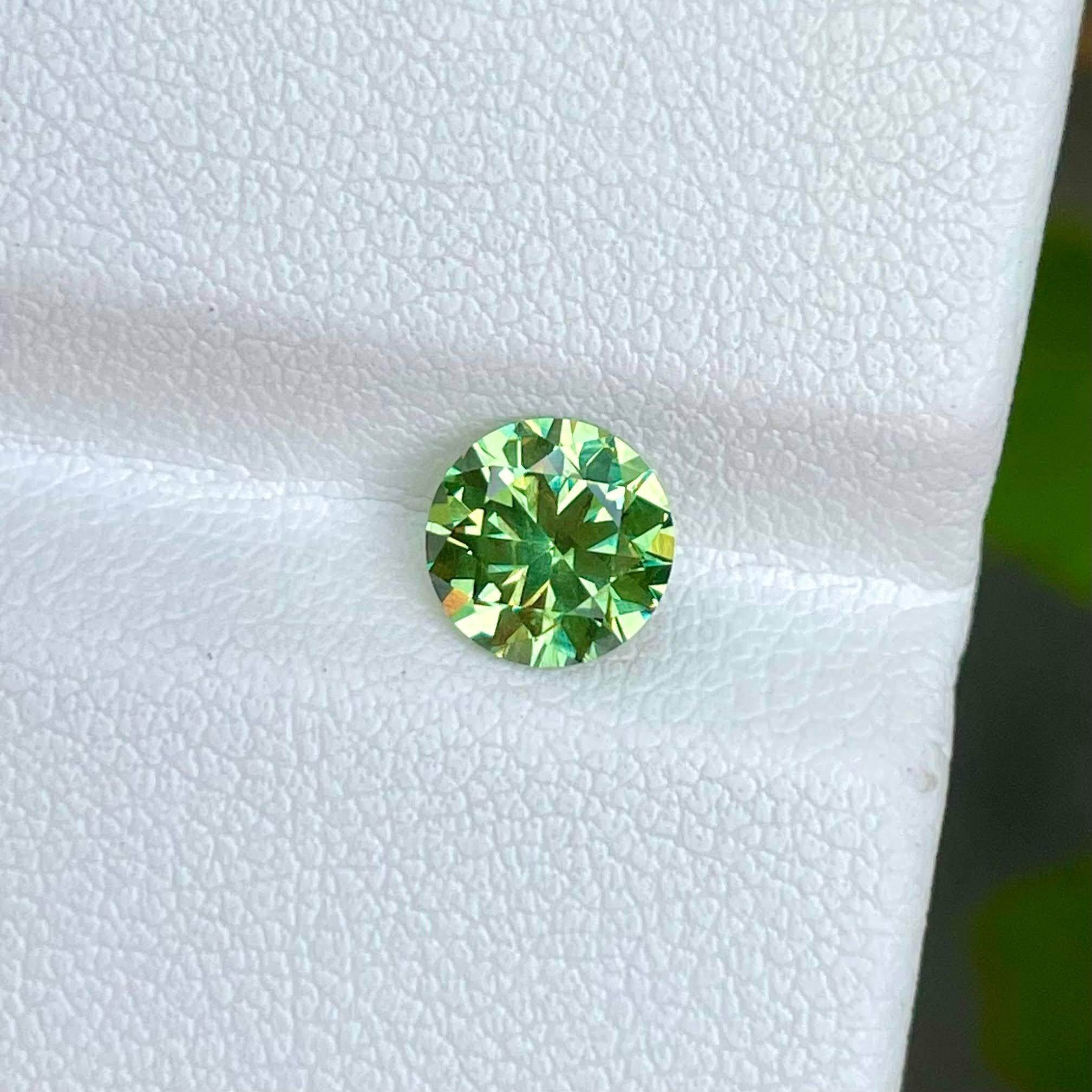 Weight : 1.30 carats 
Dimensions : 6.55x4.15 mm
Clarity VVS (horsetail inclusion)
Origin Russia
Treatment None
Shape Round
Cut Diamond





The 1.30 carat Demantoid Garnet stone showcases the exquisite beauty of Russian gemstones with its Diamond