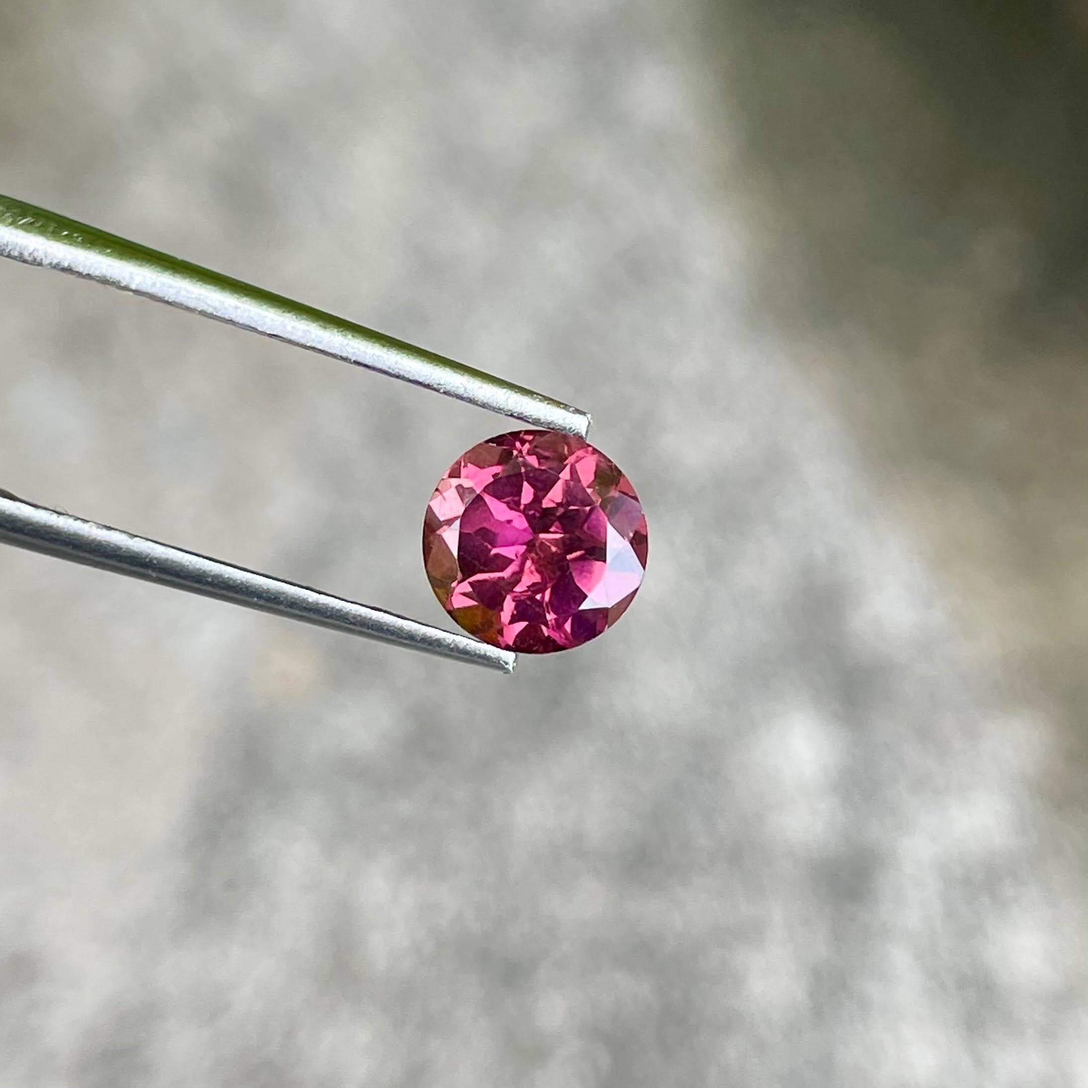 Weight 1.30 carats 
Dimensions 7.1x7.1x4.4 mm
Treatment none 
Origin Afghanistan 
Clarity VVS
Shape round 
Cut round brilliant 



This exquisite 1.30 carat Hot Pink Tourmaline stone boasts a captivating round cut, meticulously crafted to enhance
