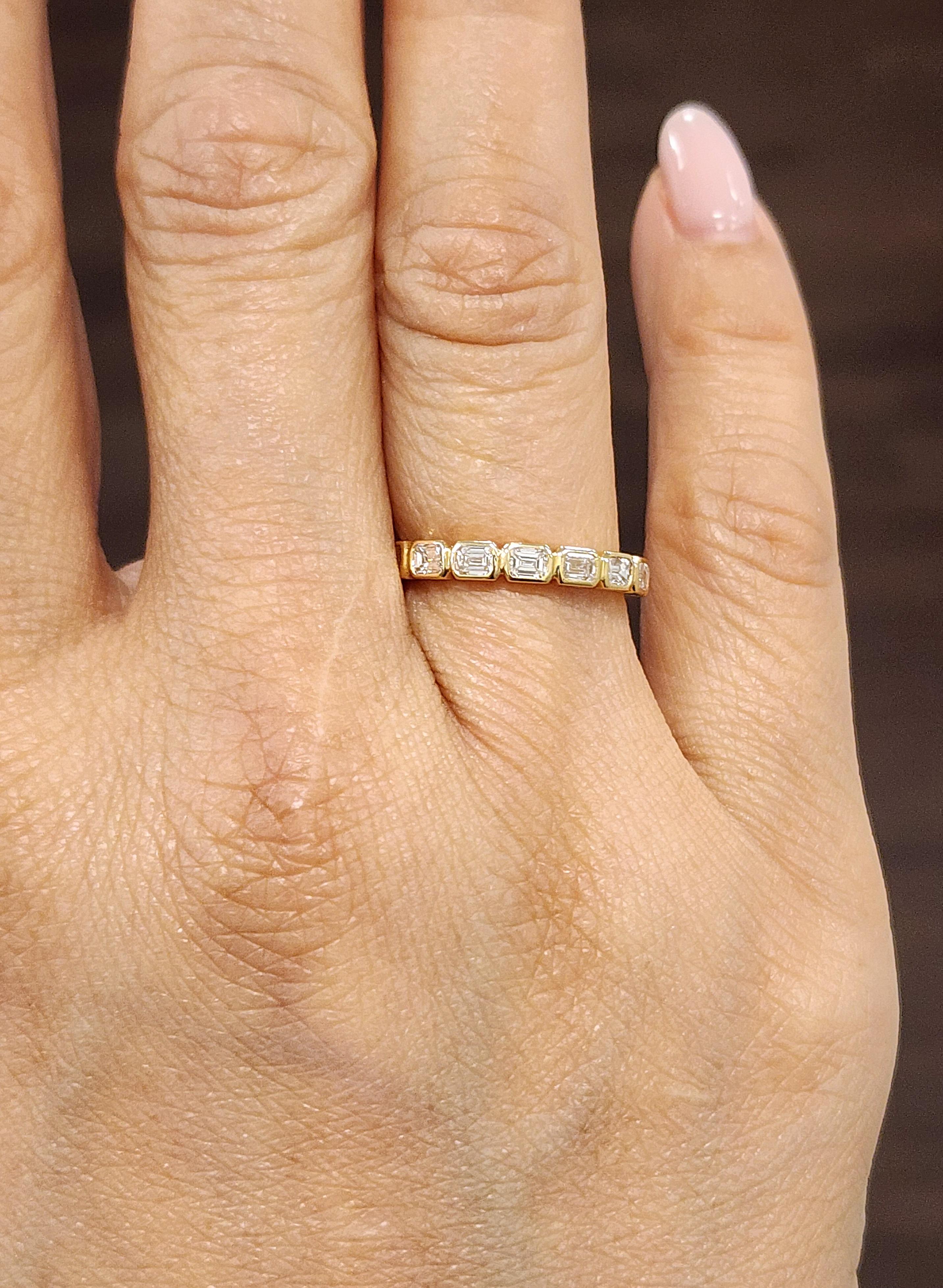 Women's or Men's 1.30 ct Emerald Cut Bezel Set Diamond Eternity Band For Sale